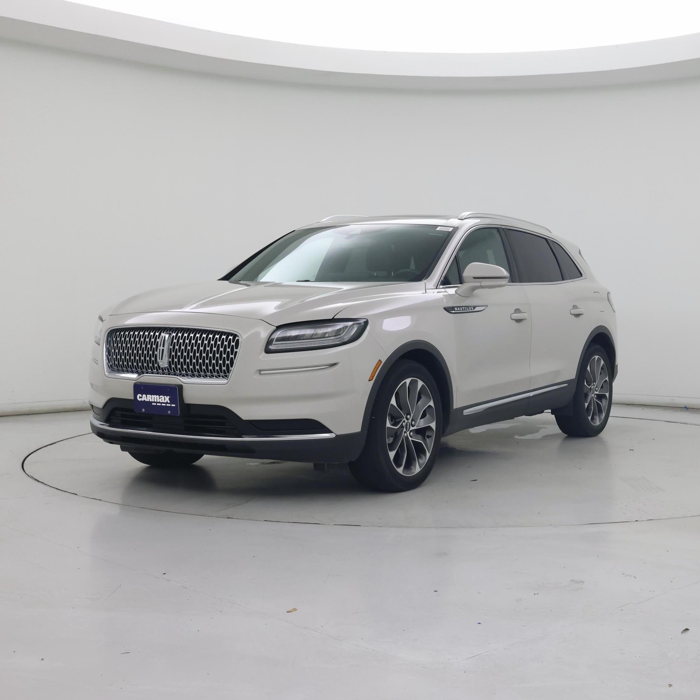 Thumbnail: 2023 Lincoln Nautilus - 4