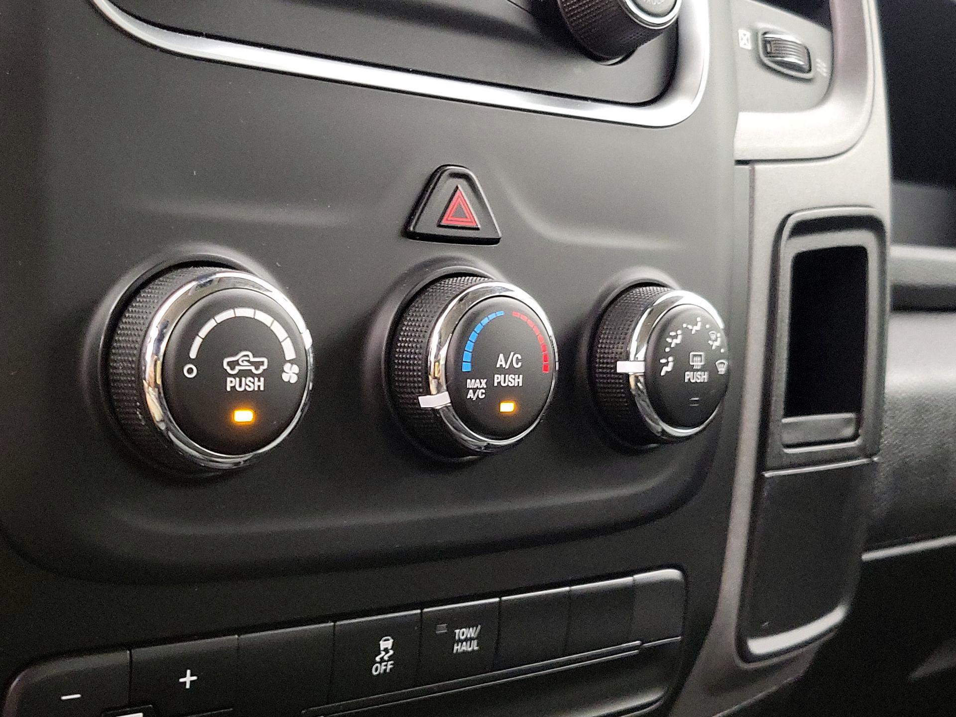Thumbnail: 2023 RAM 1500 Classic - 16