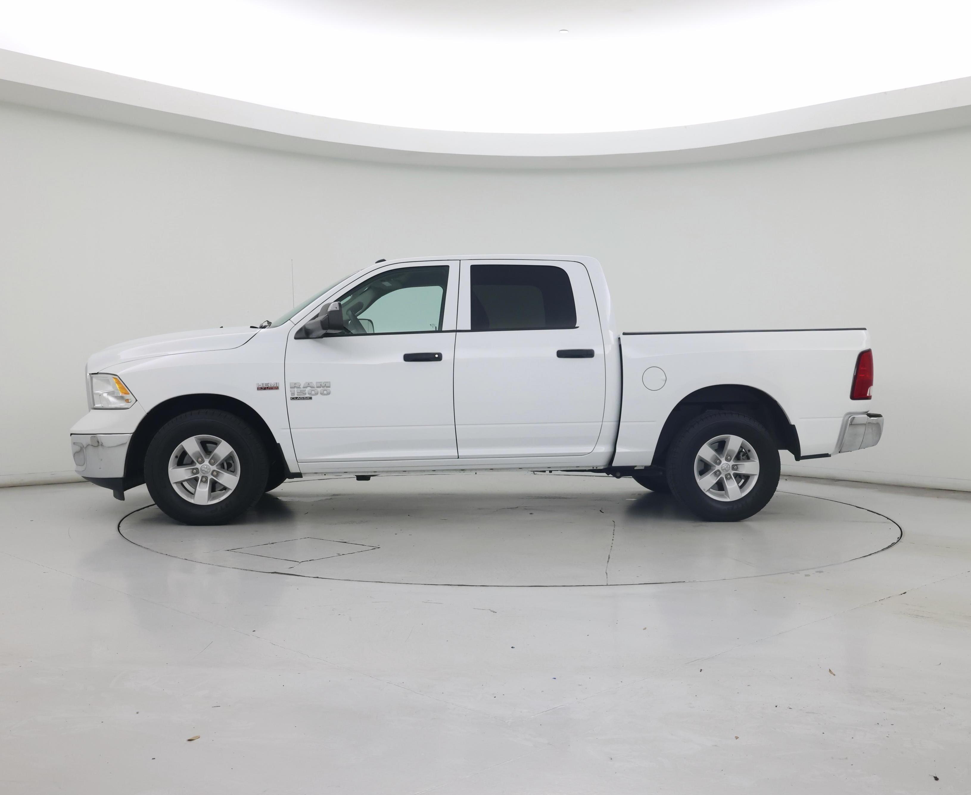 Thumbnail: 2023 RAM 1500 Classic - 3