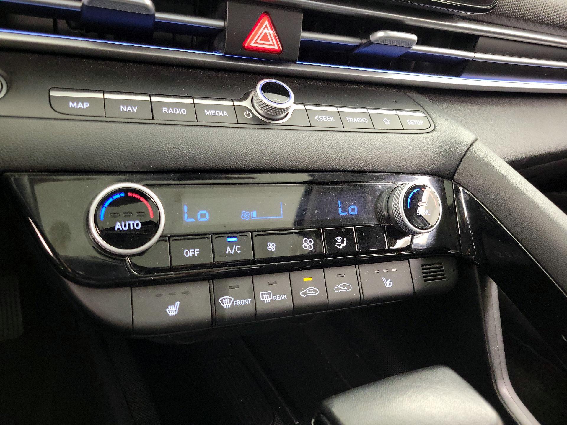 Thumbnail: 2025 Hyundai Elantra - 17