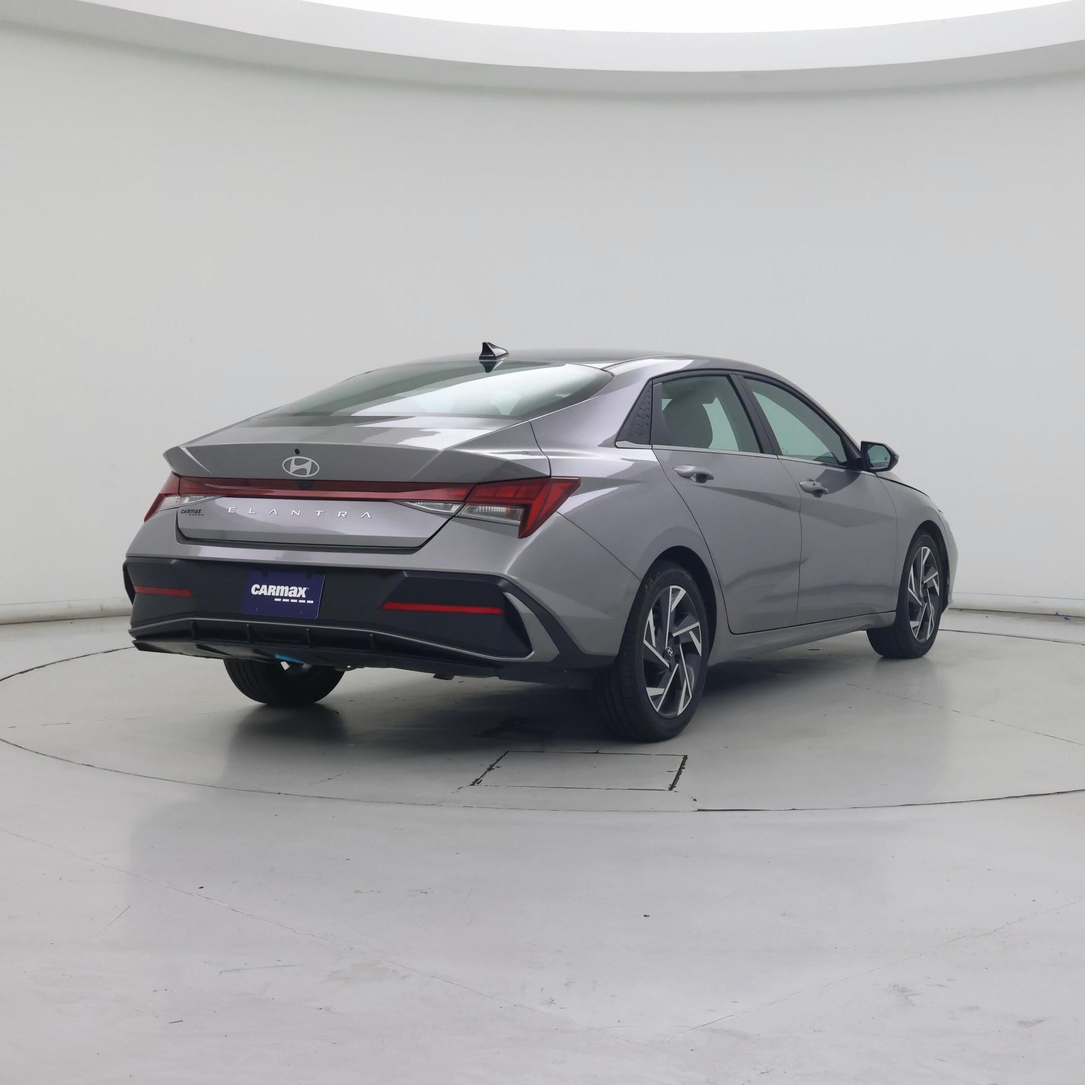 Thumbnail: 2025 Hyundai Elantra - 8