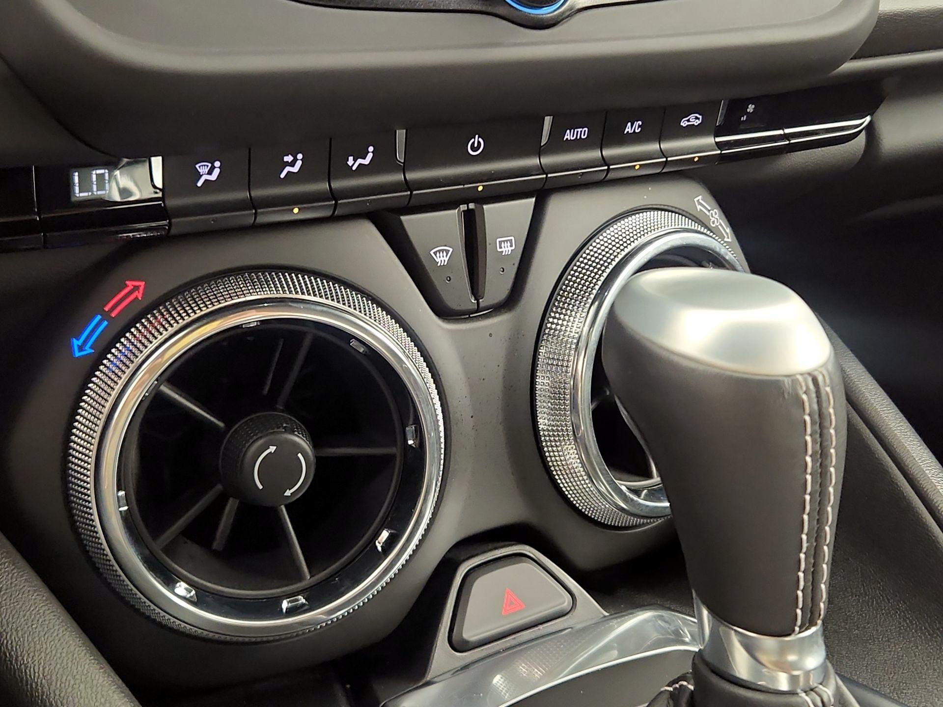 Thumbnail: 2020 Chevrolet Camaro - 15