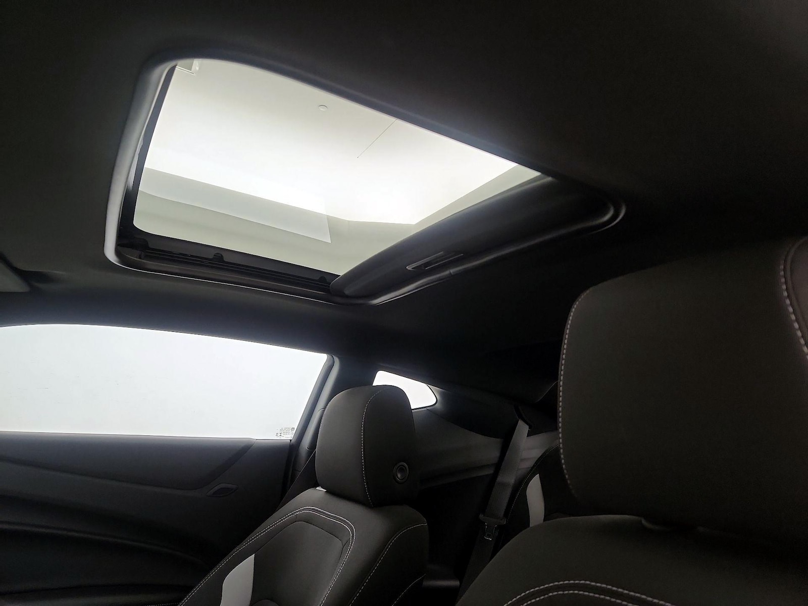 2020 Chevrolet Camaro LT1 - Photo 18