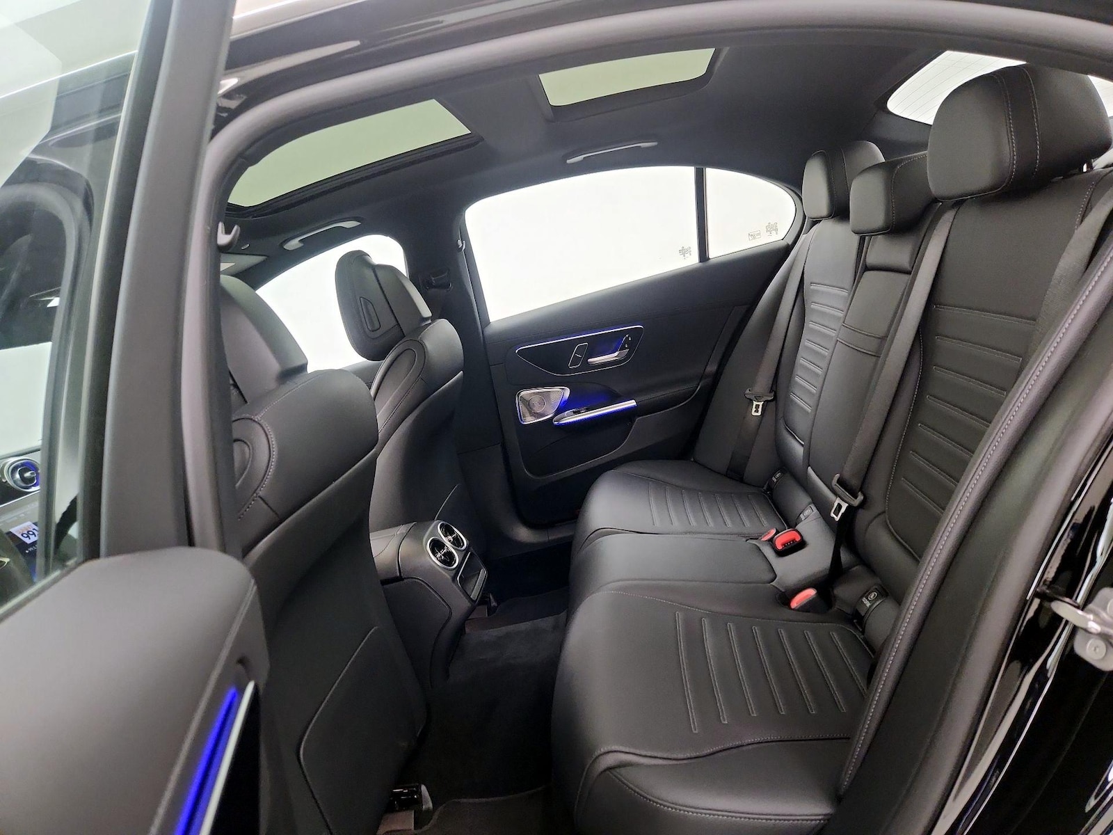 2025 Mercedes-Benz C-Class Sedan C 300 - Photo 22