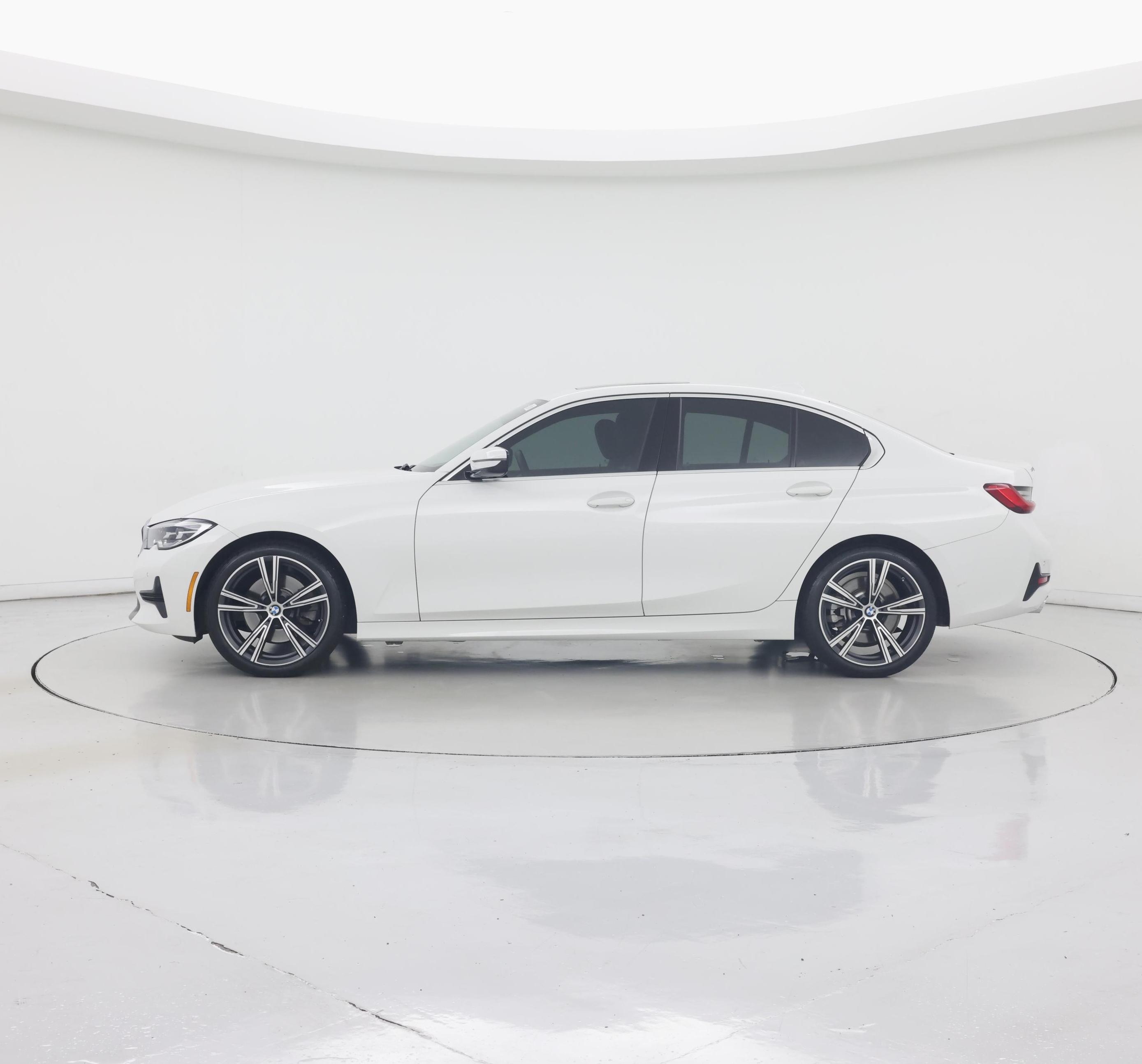 Thumbnail: 2020 BMW 3 Series - 3