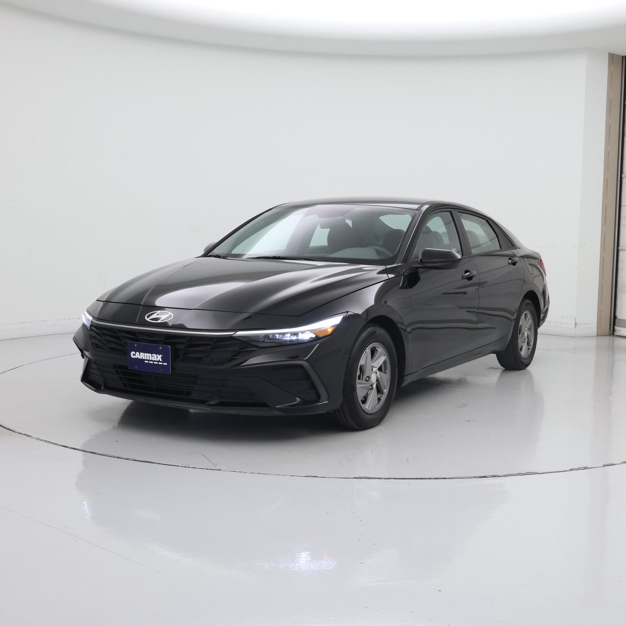 Thumbnail: 2025 Hyundai Elantra - 4