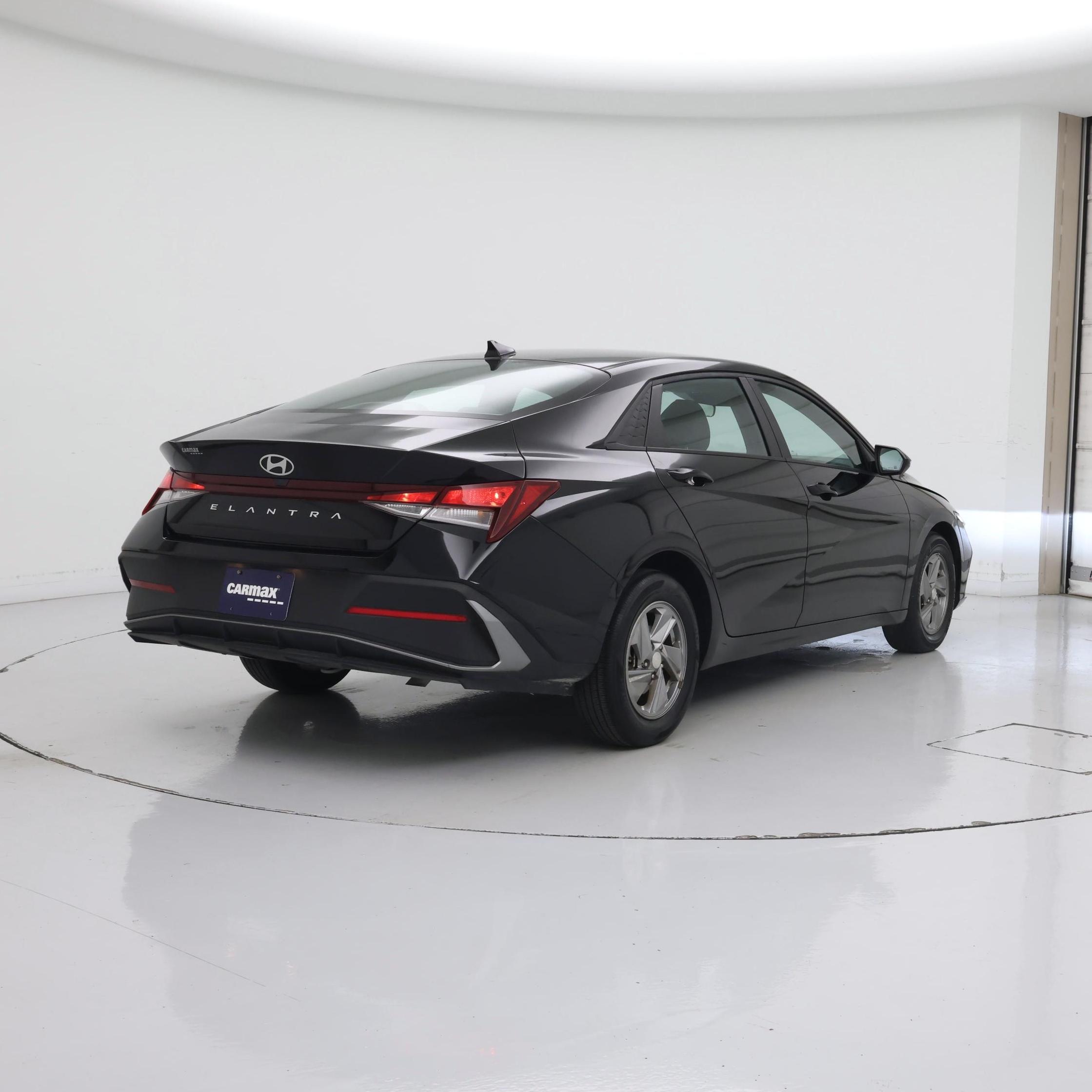Thumbnail: 2025 Hyundai Elantra - 8