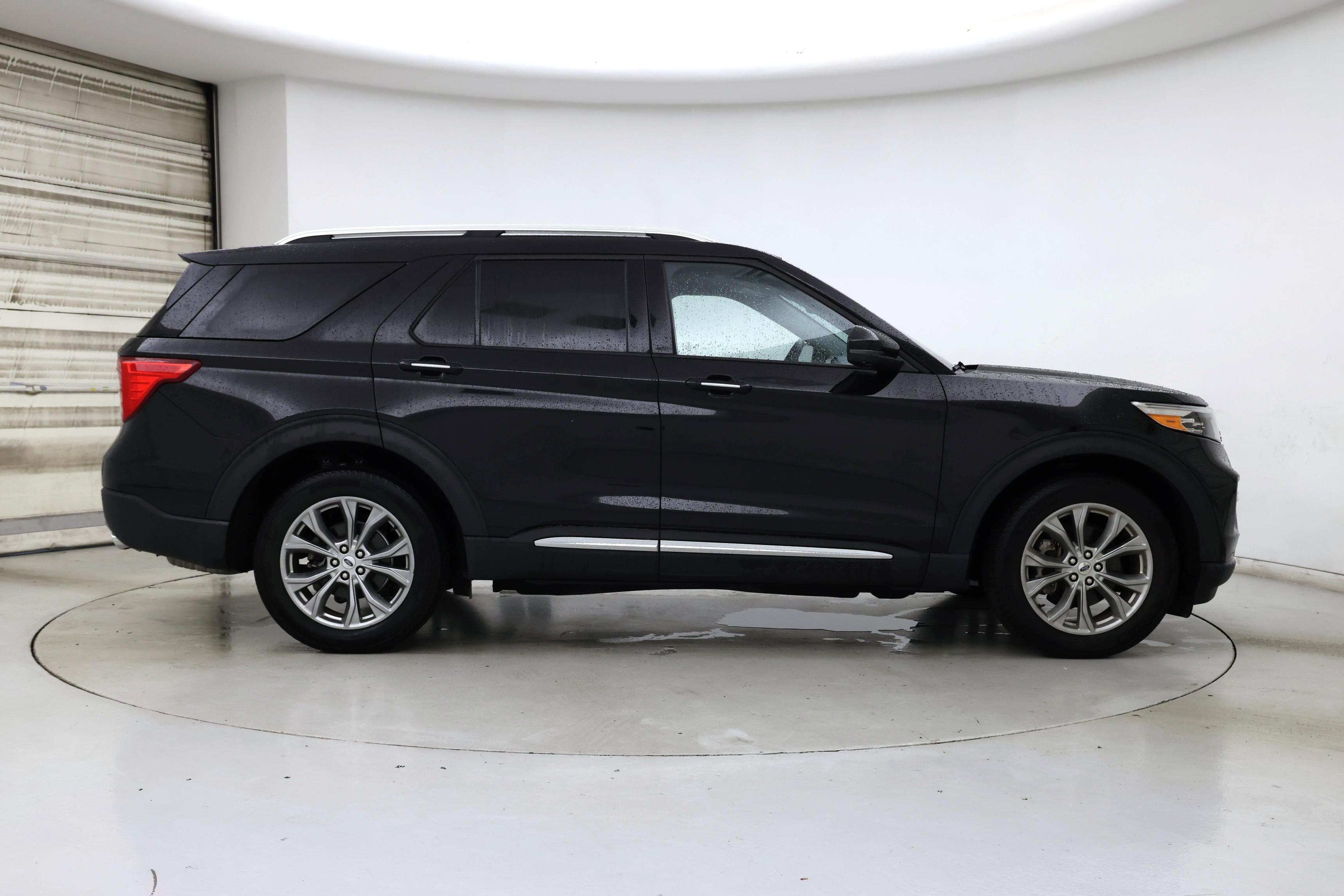 Thumbnail: 2021 Ford Explorer - 7