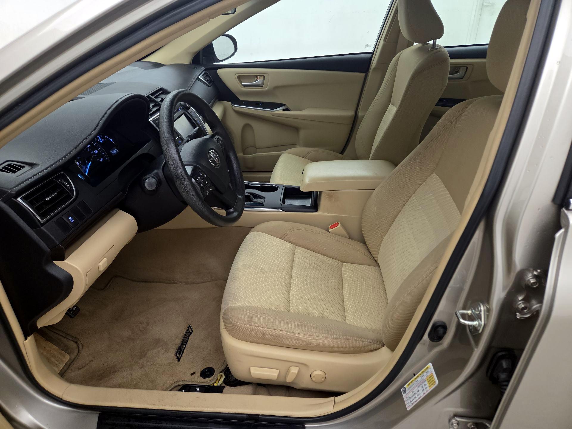 Thumbnail: 2015 Toyota Camry - 11