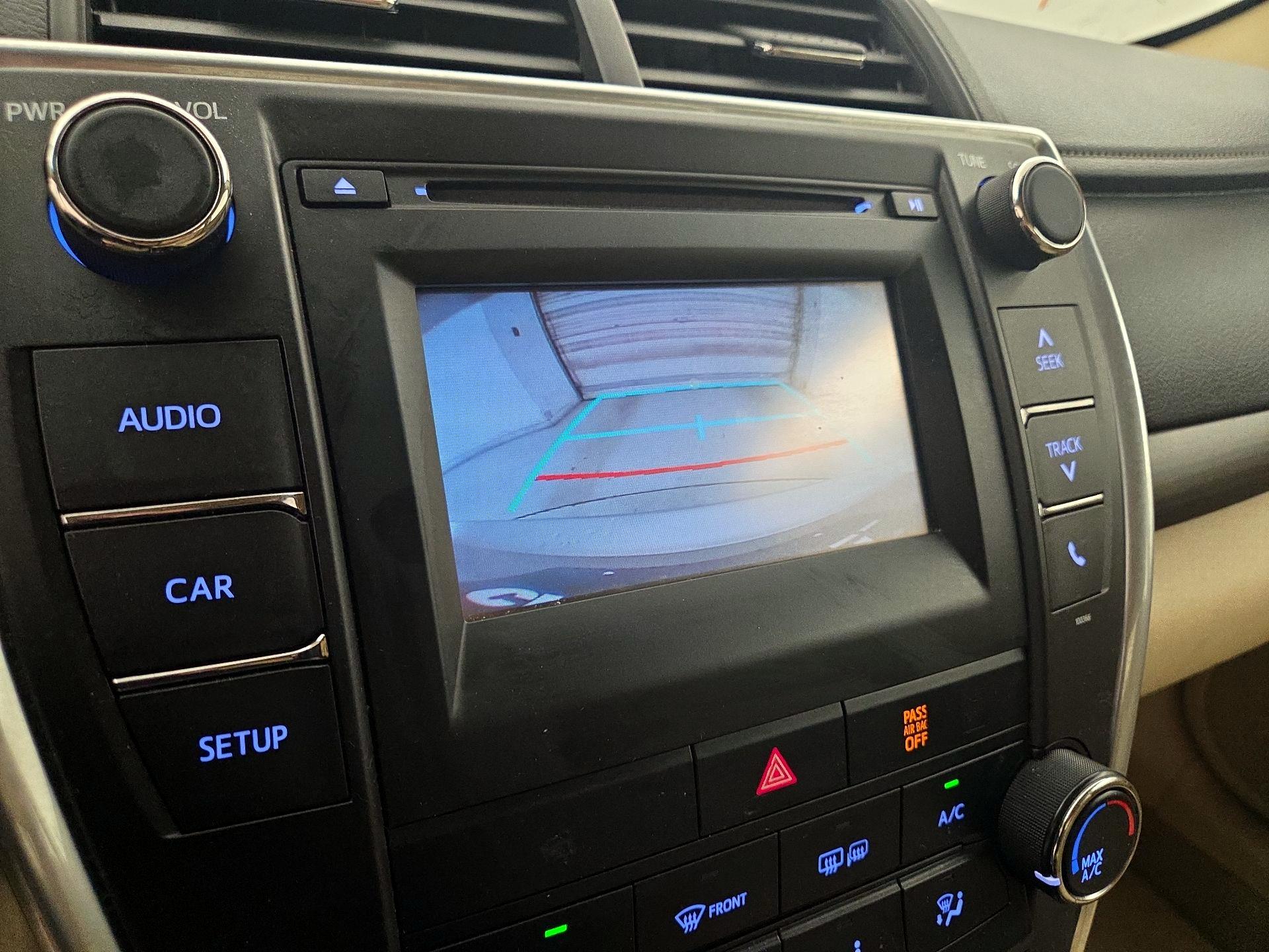 Thumbnail: 2015 Toyota Camry - 14
