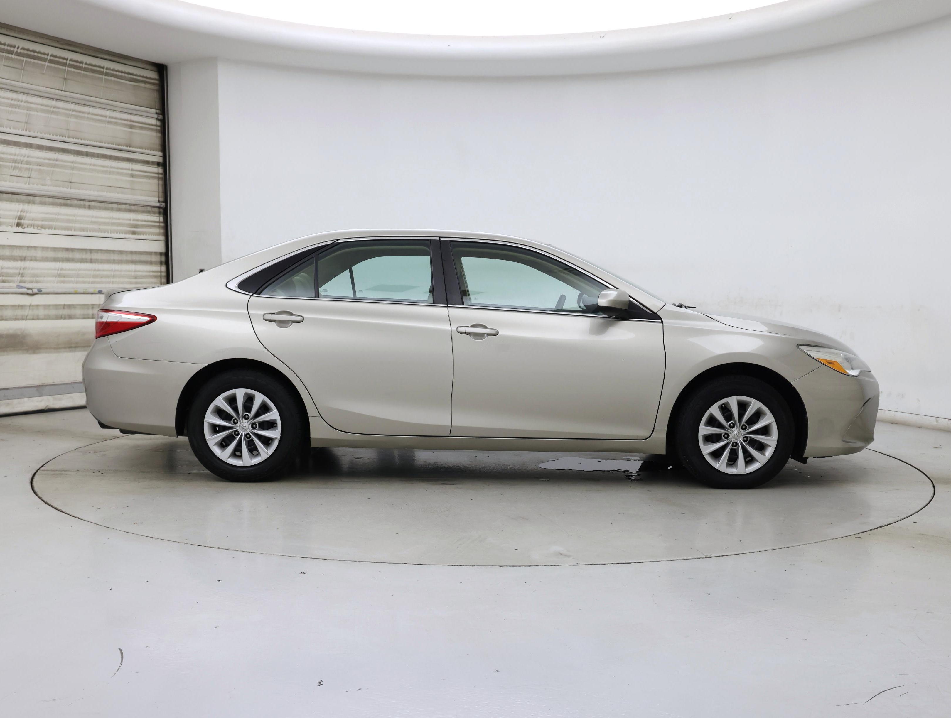 Thumbnail: 2015 Toyota Camry - 7