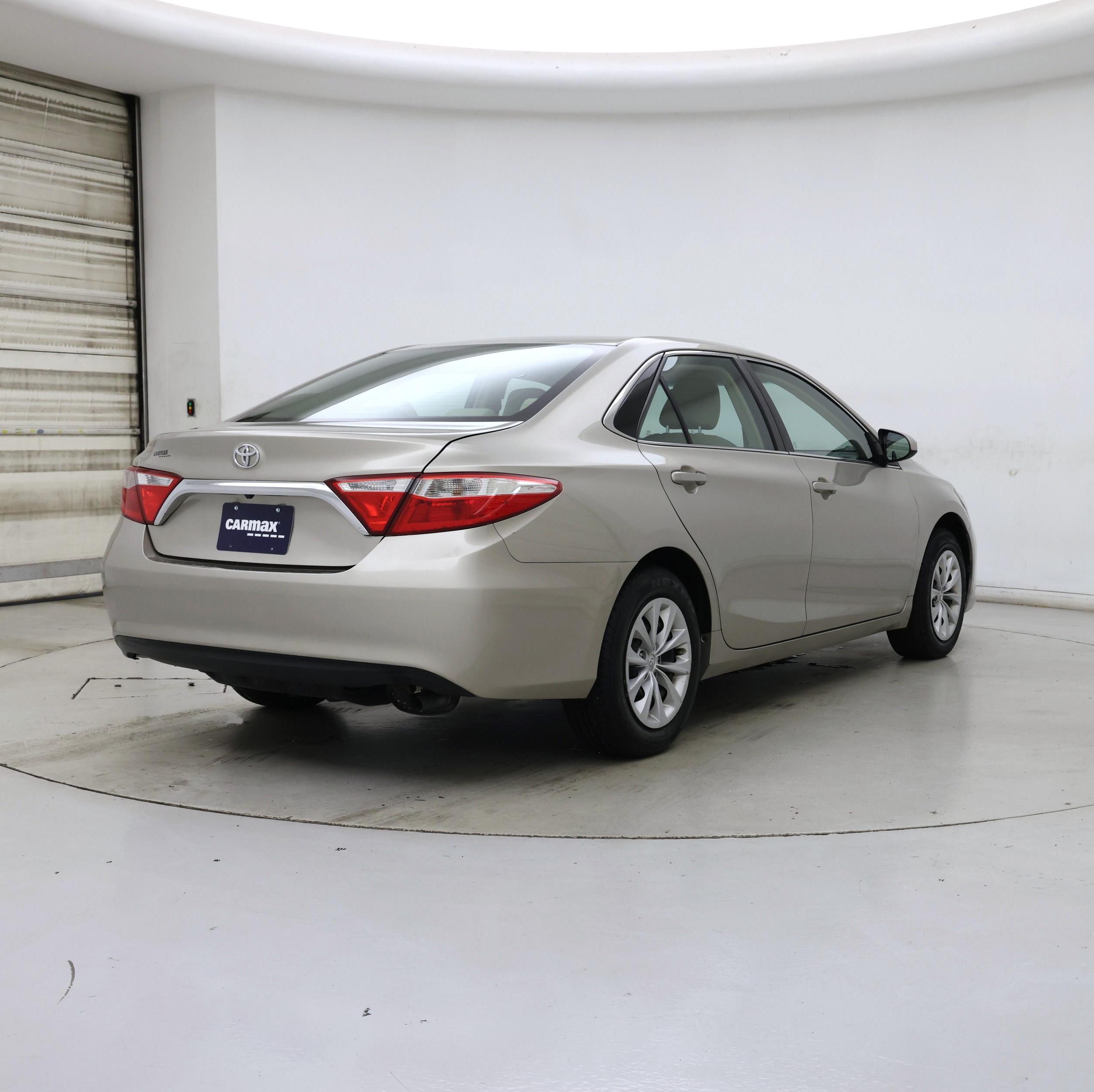 Thumbnail: 2015 Toyota Camry - 8