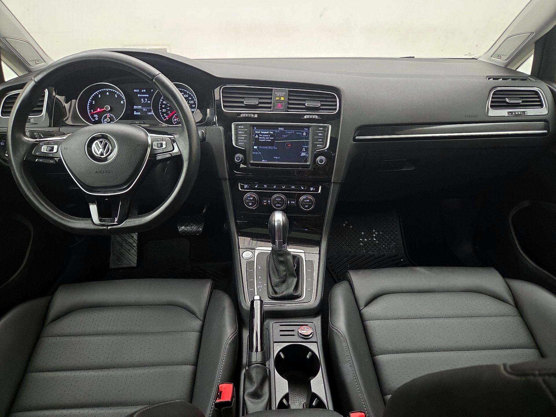 Thumbnail: 2017 Volkswagen Golf - 9