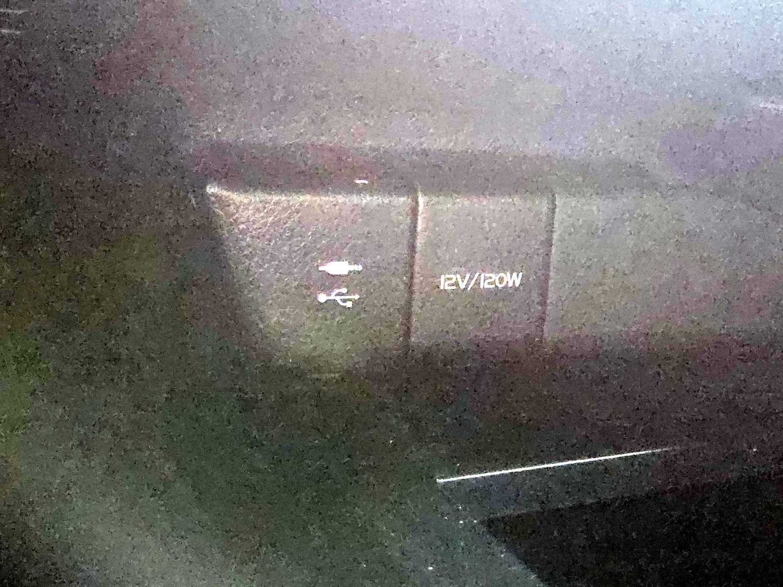 2018 Toyota Camry SE - Photo 19