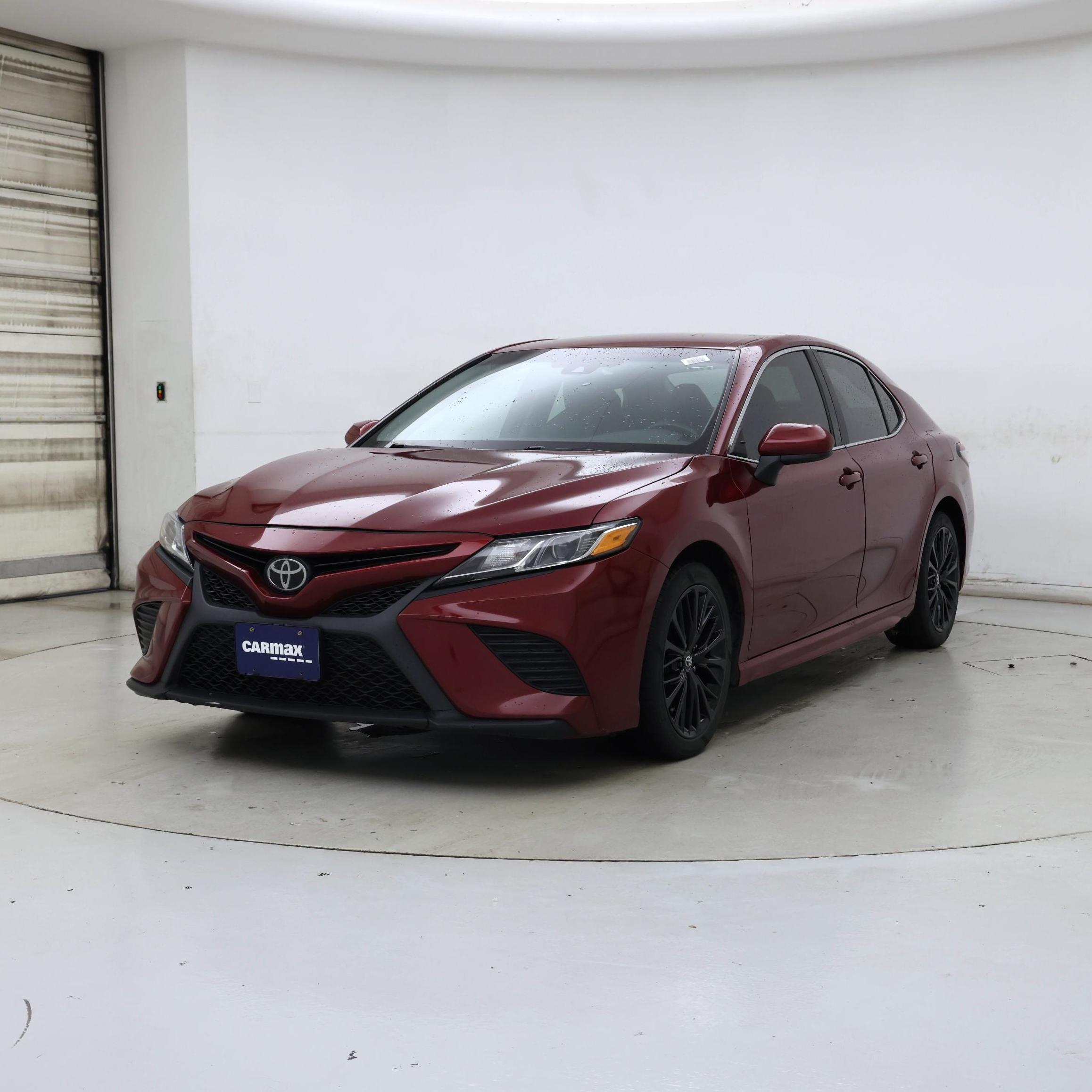 Thumbnail: 2018 Toyota Camry - 4