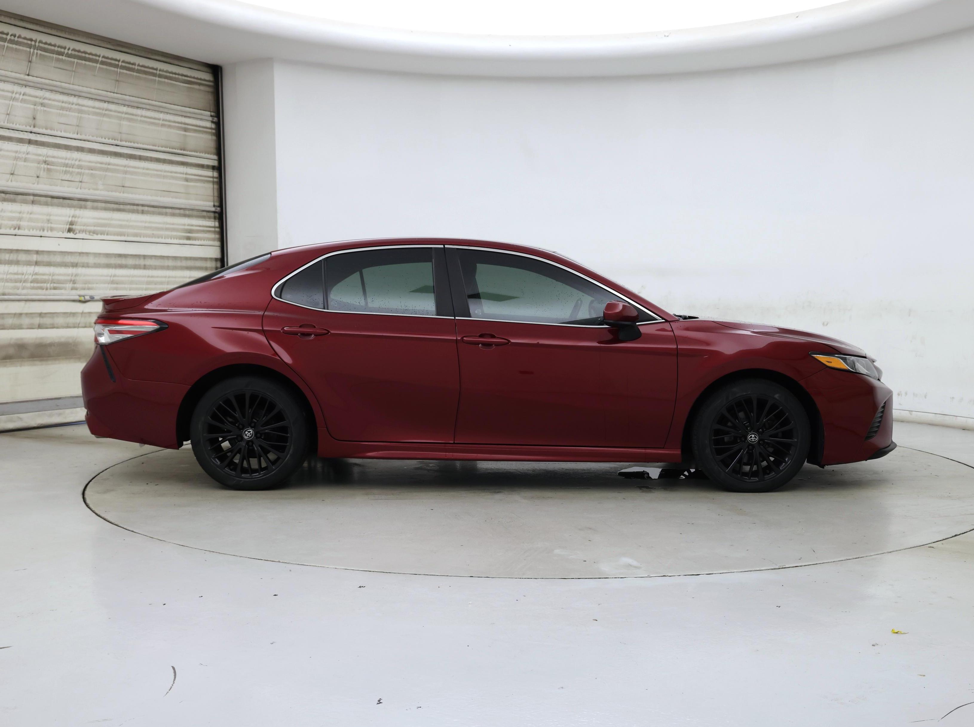 Thumbnail: 2018 Toyota Camry - 7