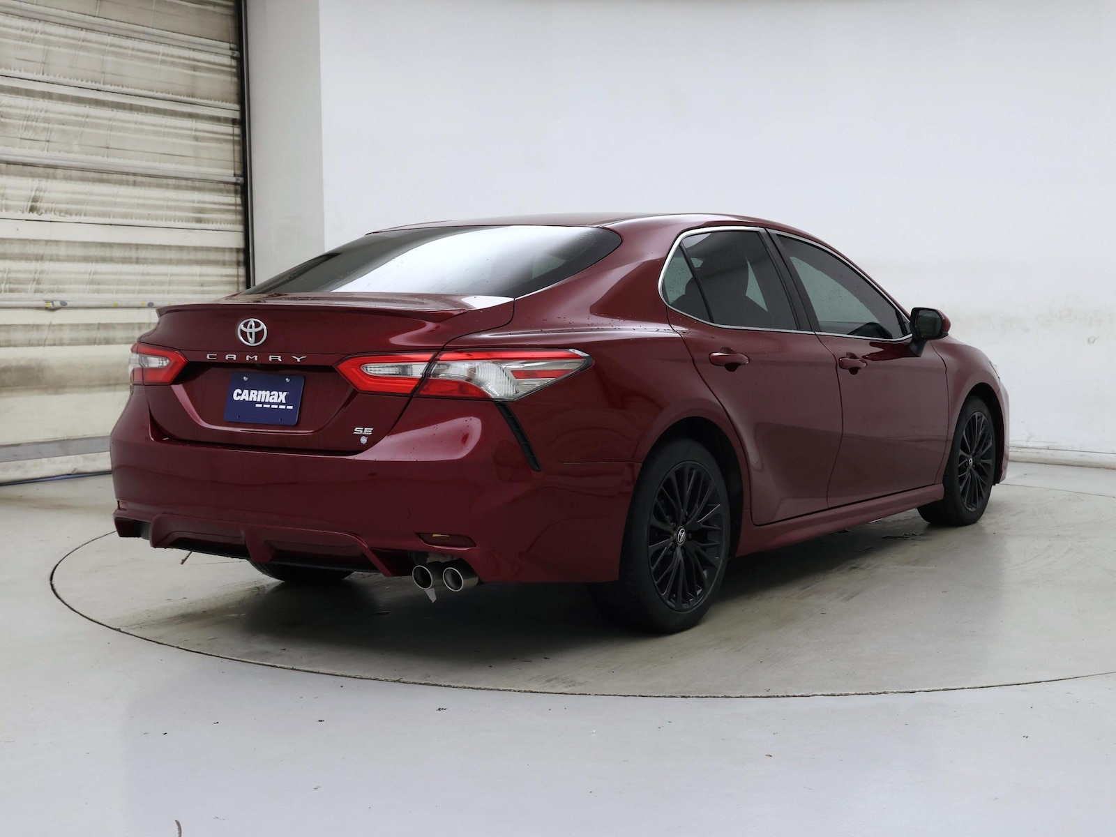 2018 Toyota Camry SE - Photo 9