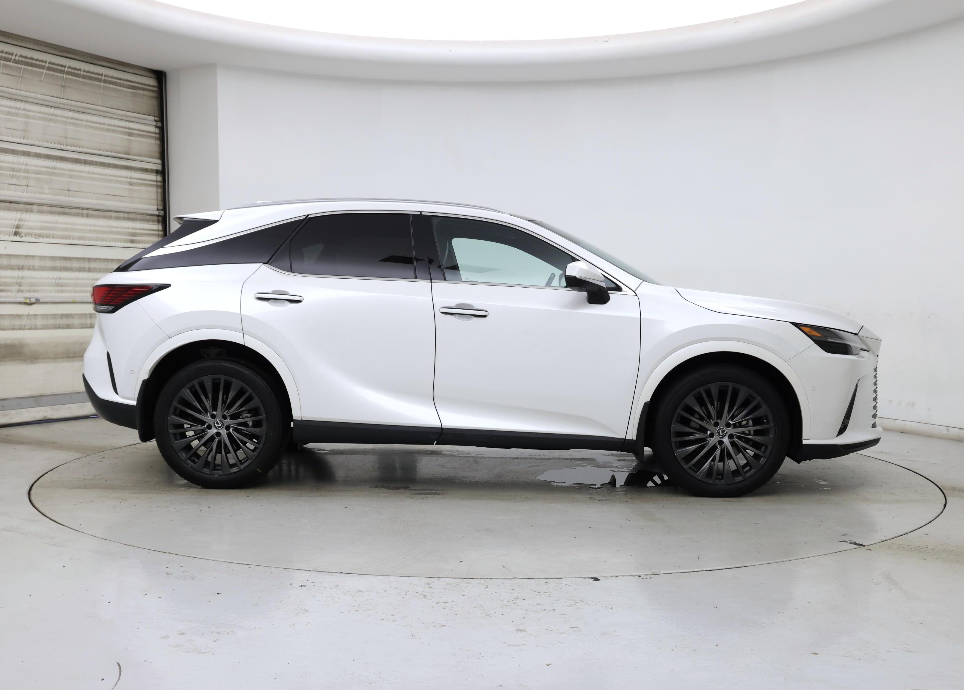 Thumbnail: 2023 Lexus RX - 7