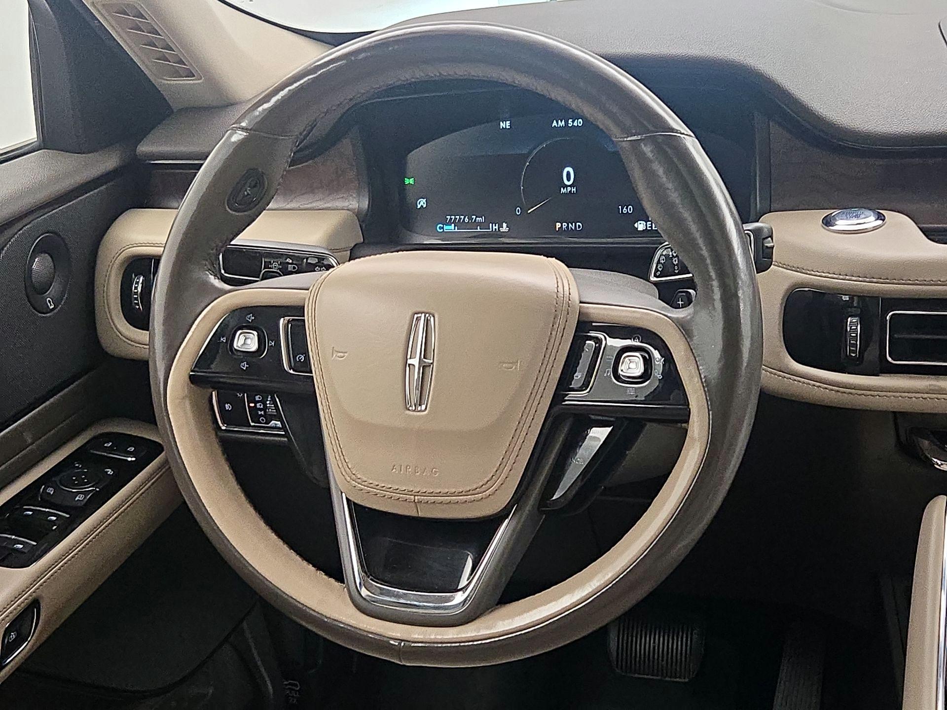Thumbnail: 2021 Lincoln Aviator - 10