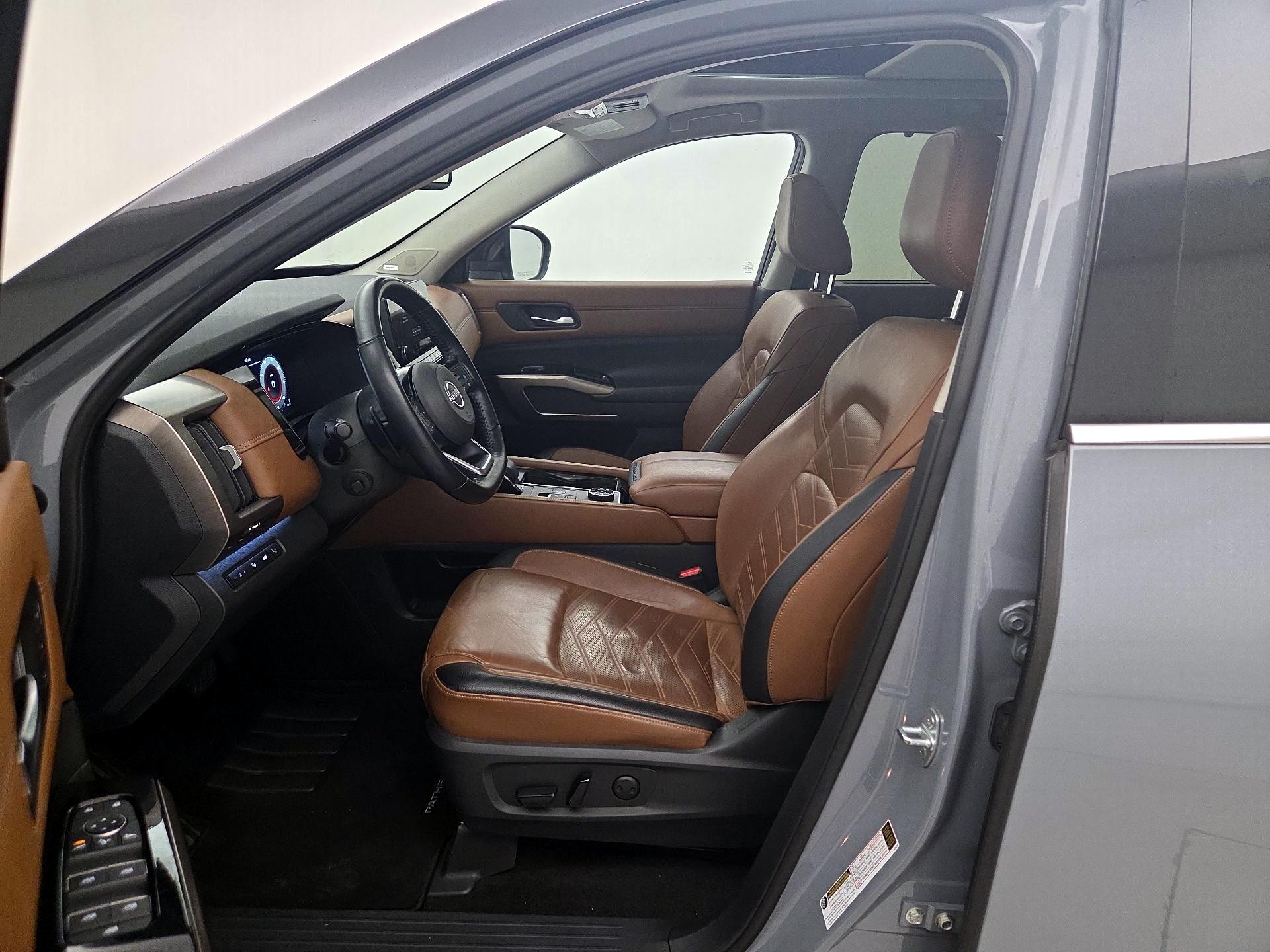 Thumbnail: 2022 Nissan Pathfinder - 11