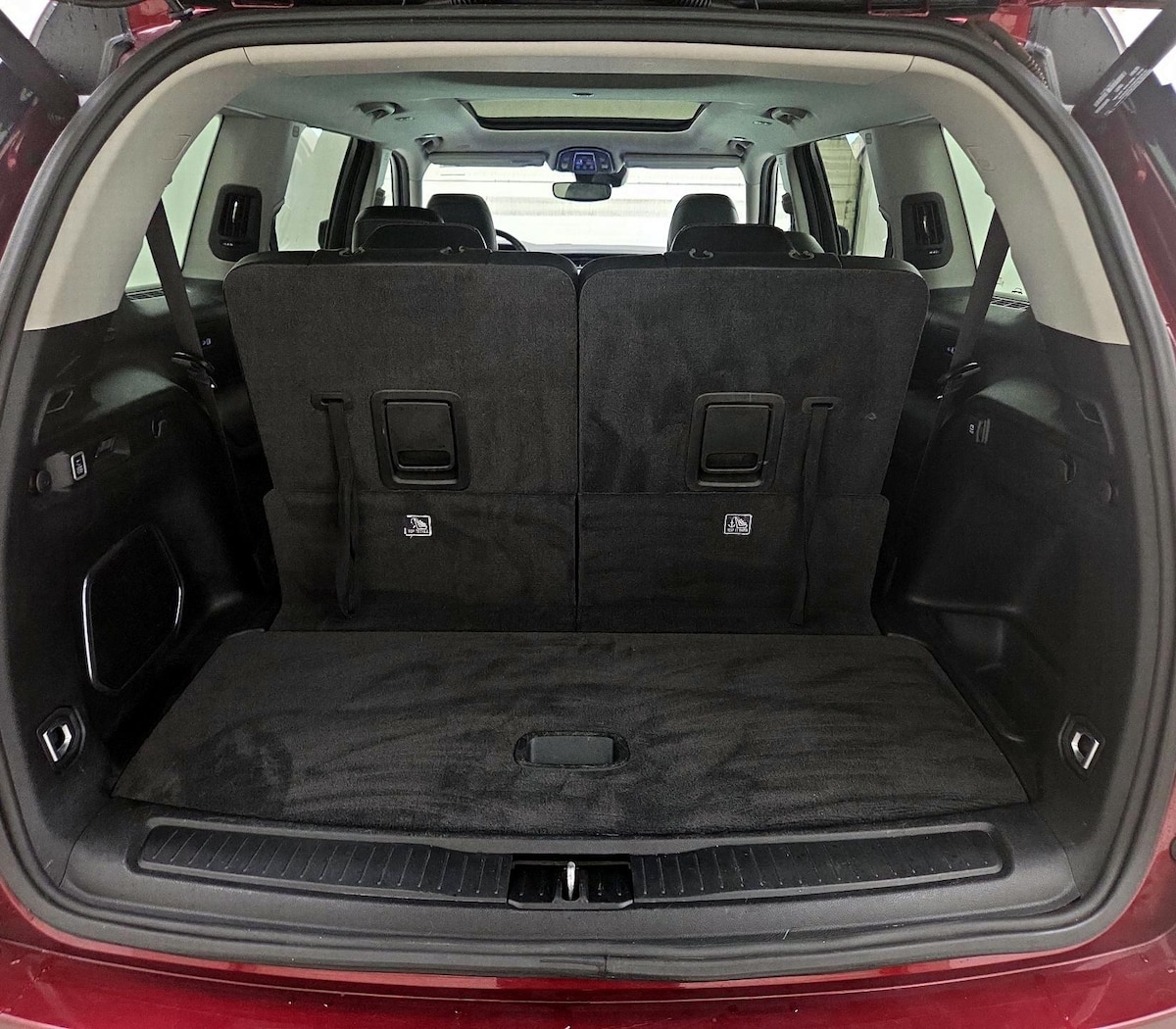 Trunk/Cargo (Seats Up)