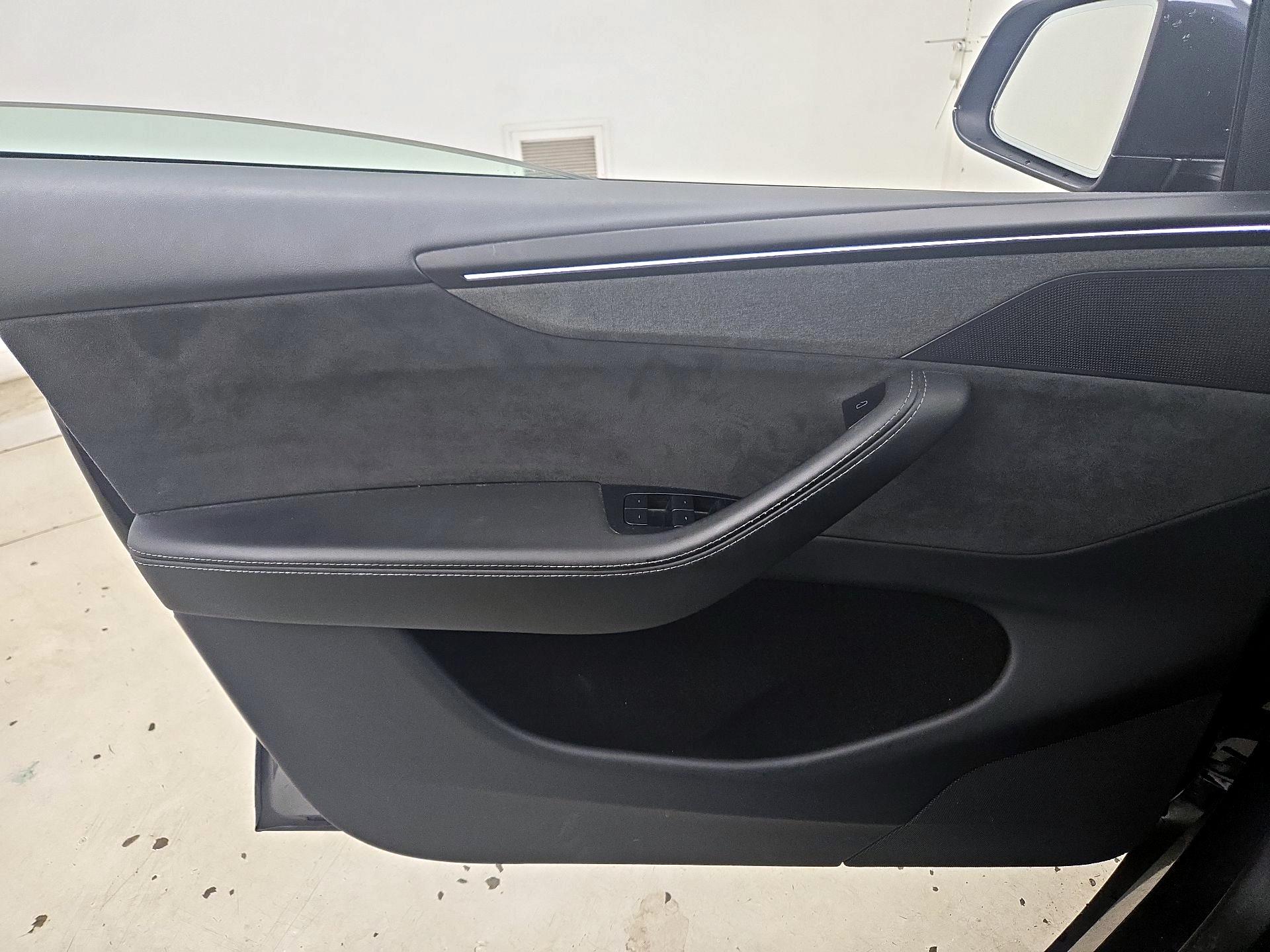 Thumbnail: 2026 Tesla Model Y - 12