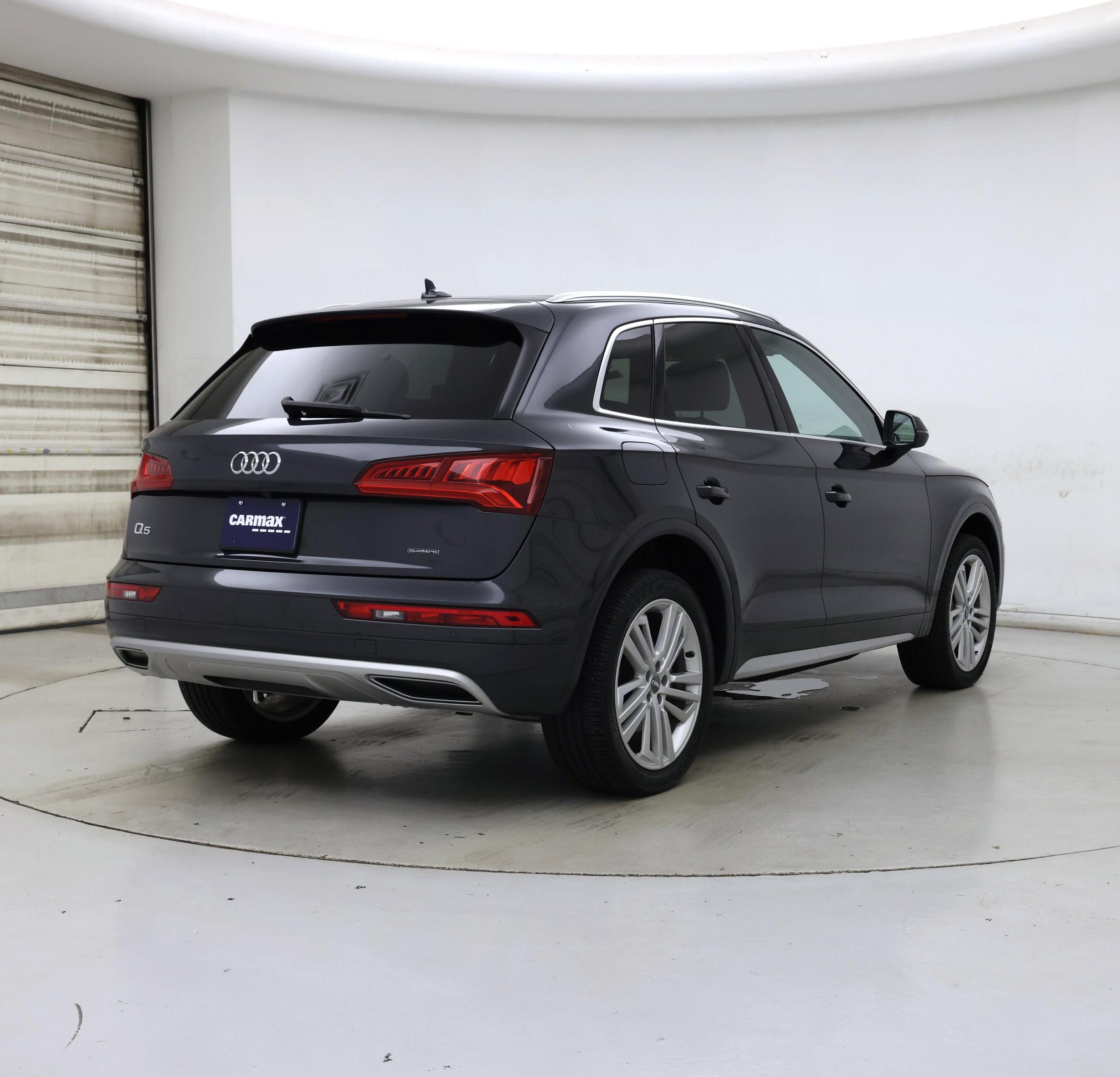 Thumbnail: 2020 Audi Q5 - 8