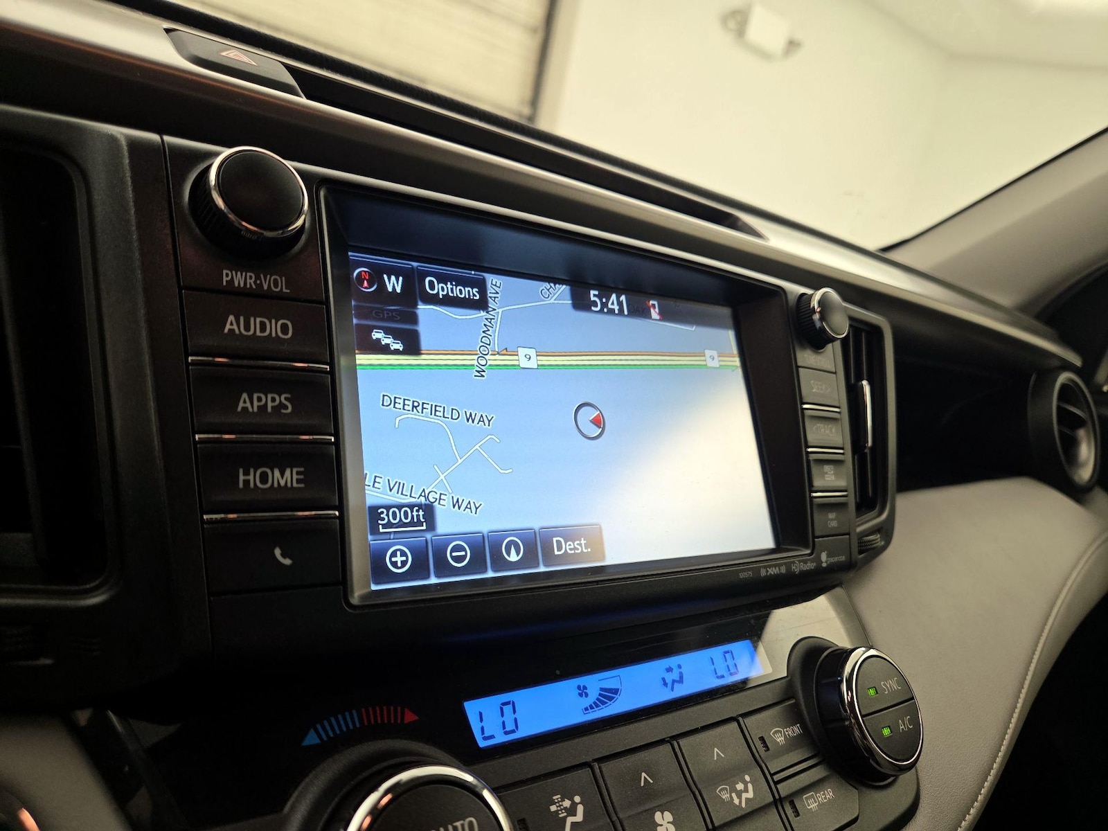 2017 Toyota RAV4 XLE - Photo 15