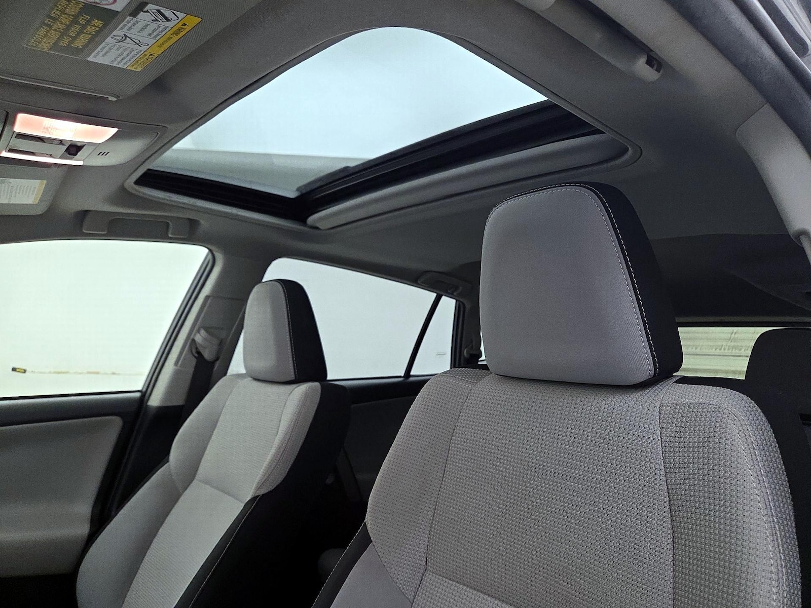 2017 Toyota RAV4 XLE - Photo 21
