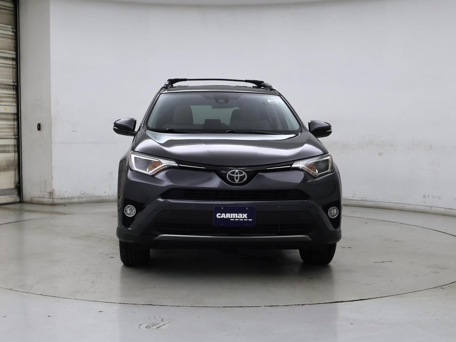 2017 Toyota RAV4 XLE - Photo 6