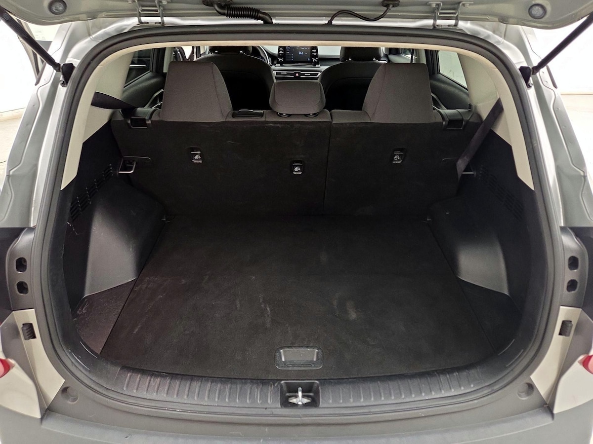 Trunk/Cargo (Seats Up)