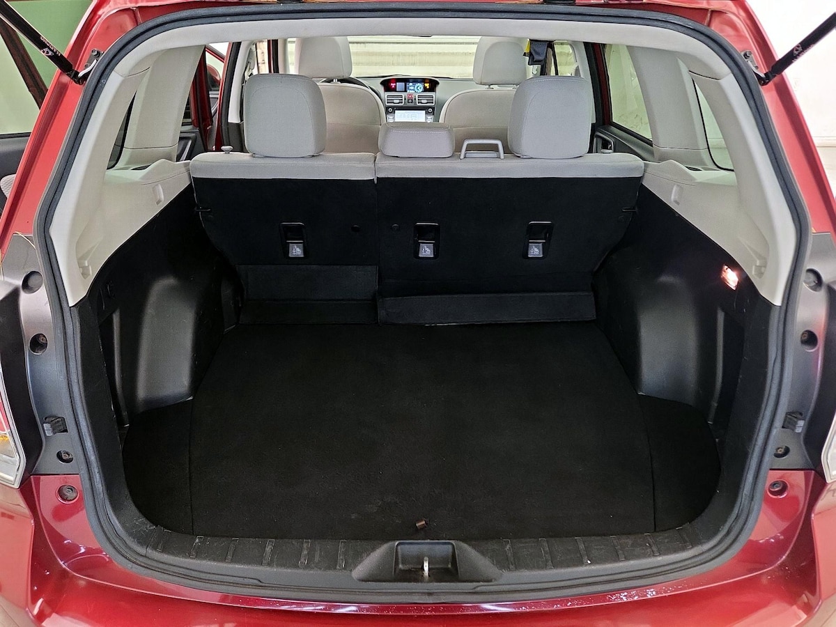 Trunk/Cargo (Seats Up)