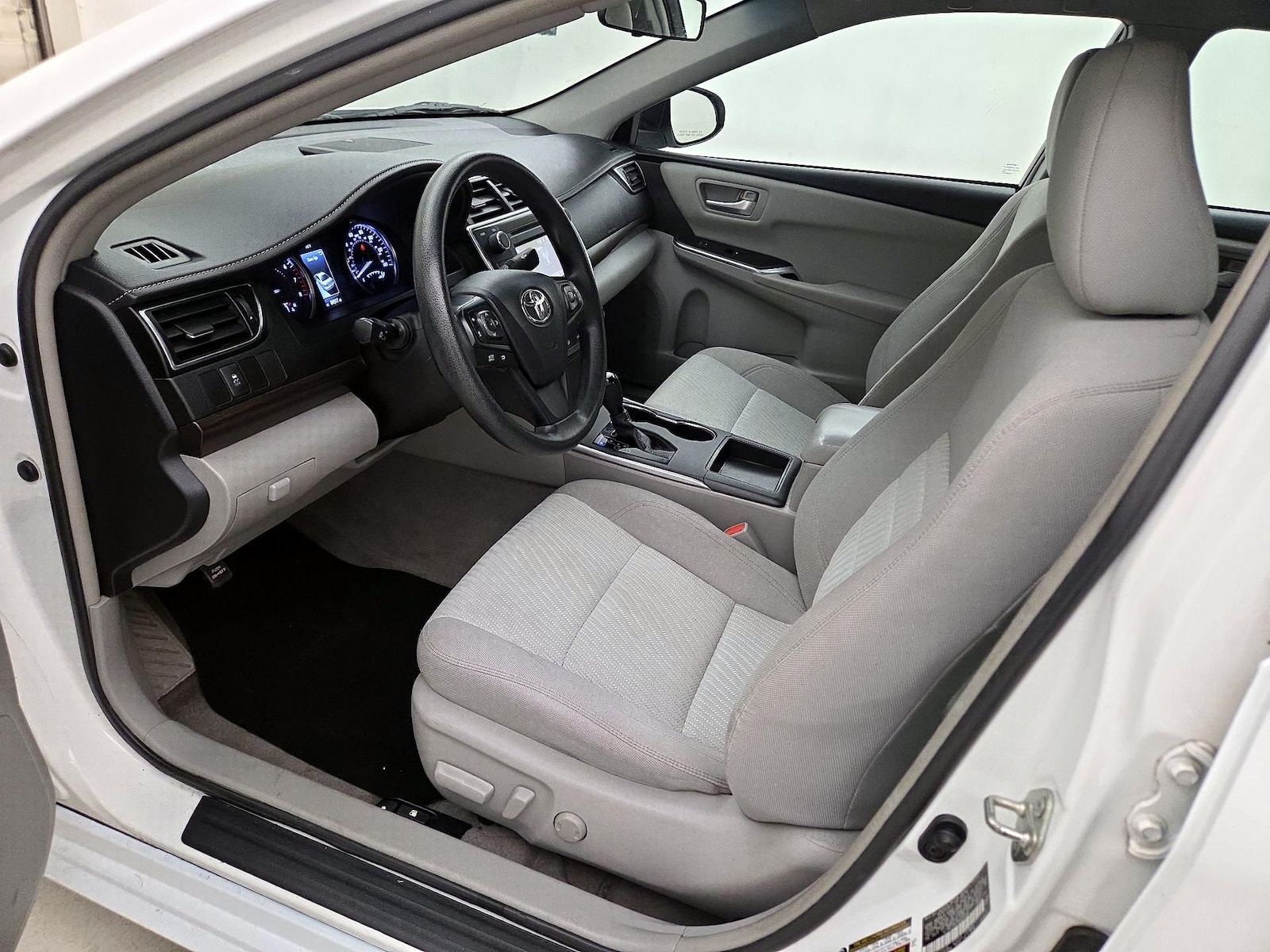 Power Seat(s) & Side Airbags
