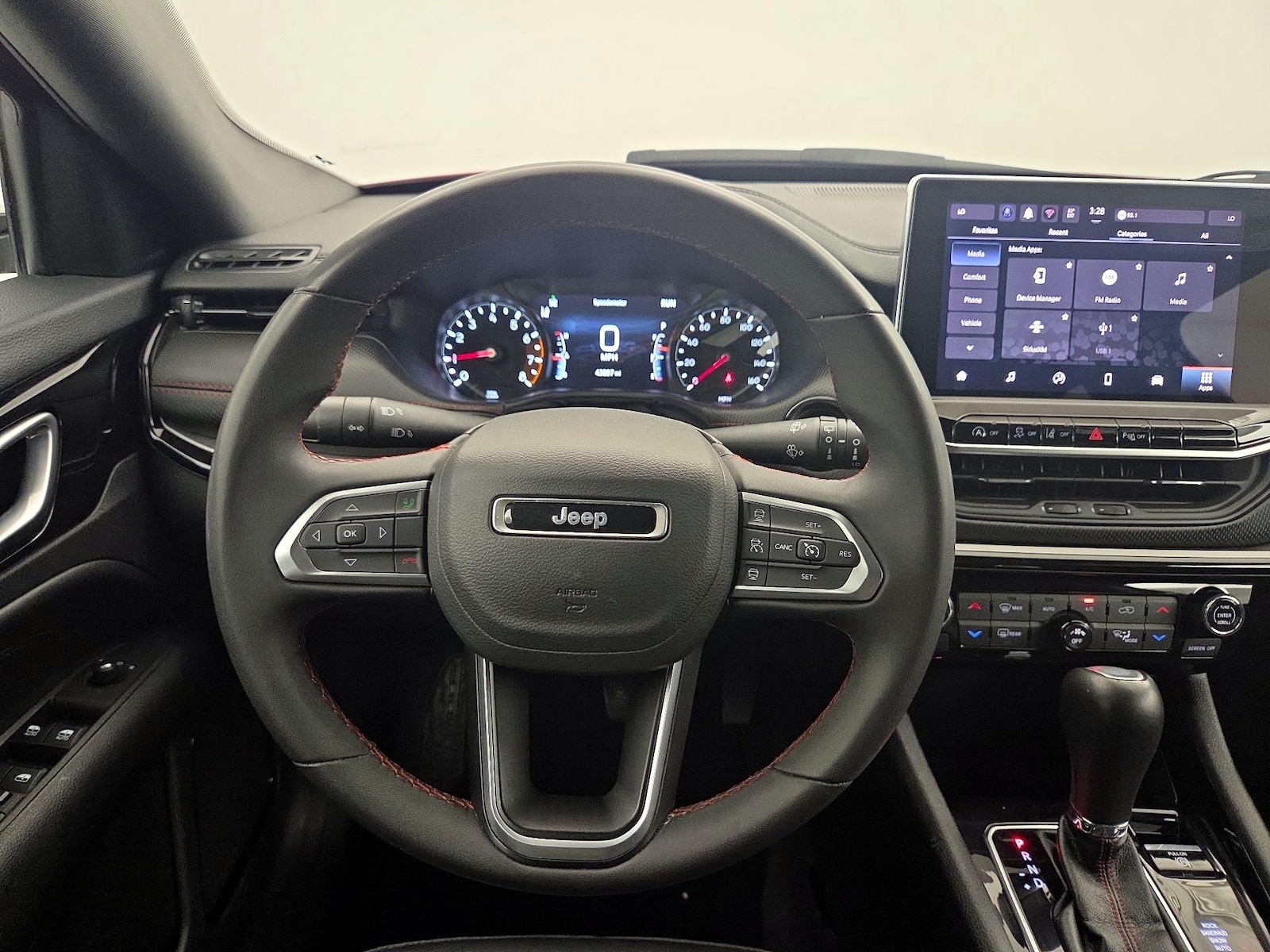 2025 Jeep Compass Trailhawk - Photo 11