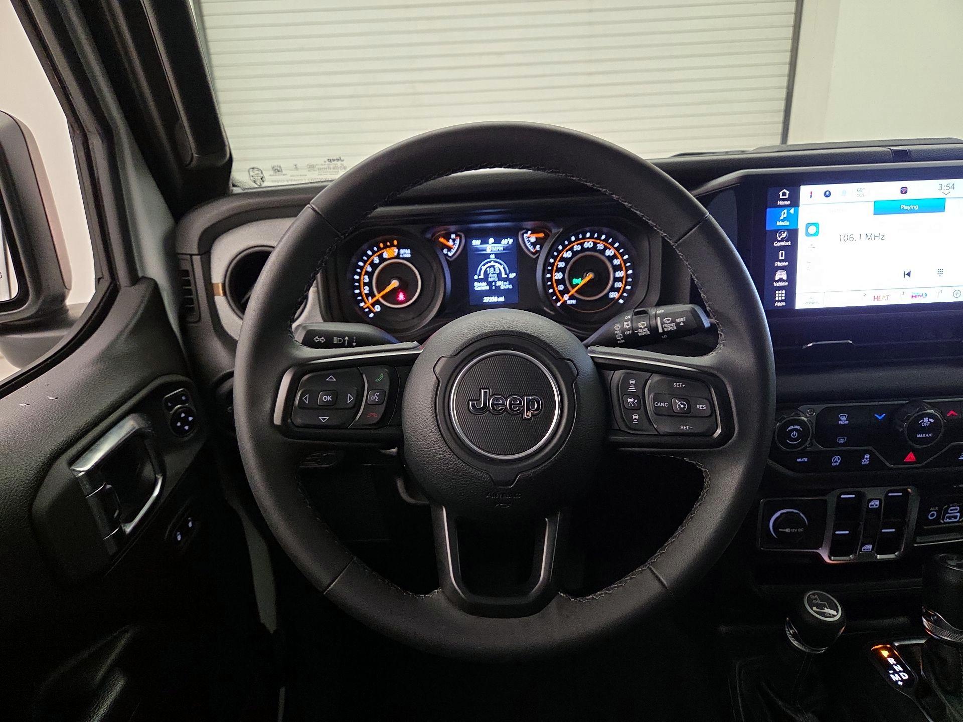 Thumbnail: 2025 Jeep Wrangler - 10