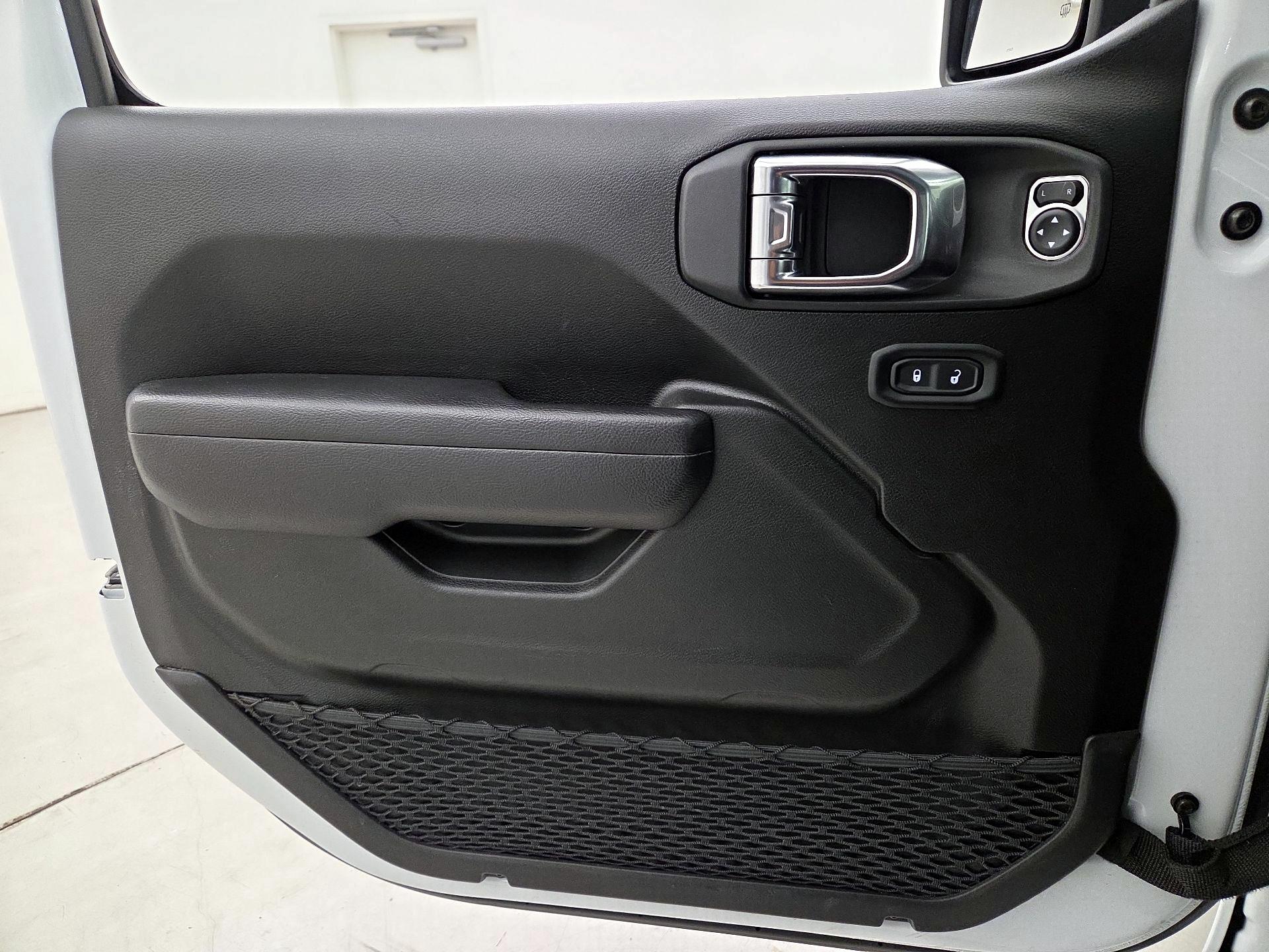 Thumbnail: 2025 Jeep Wrangler - 12