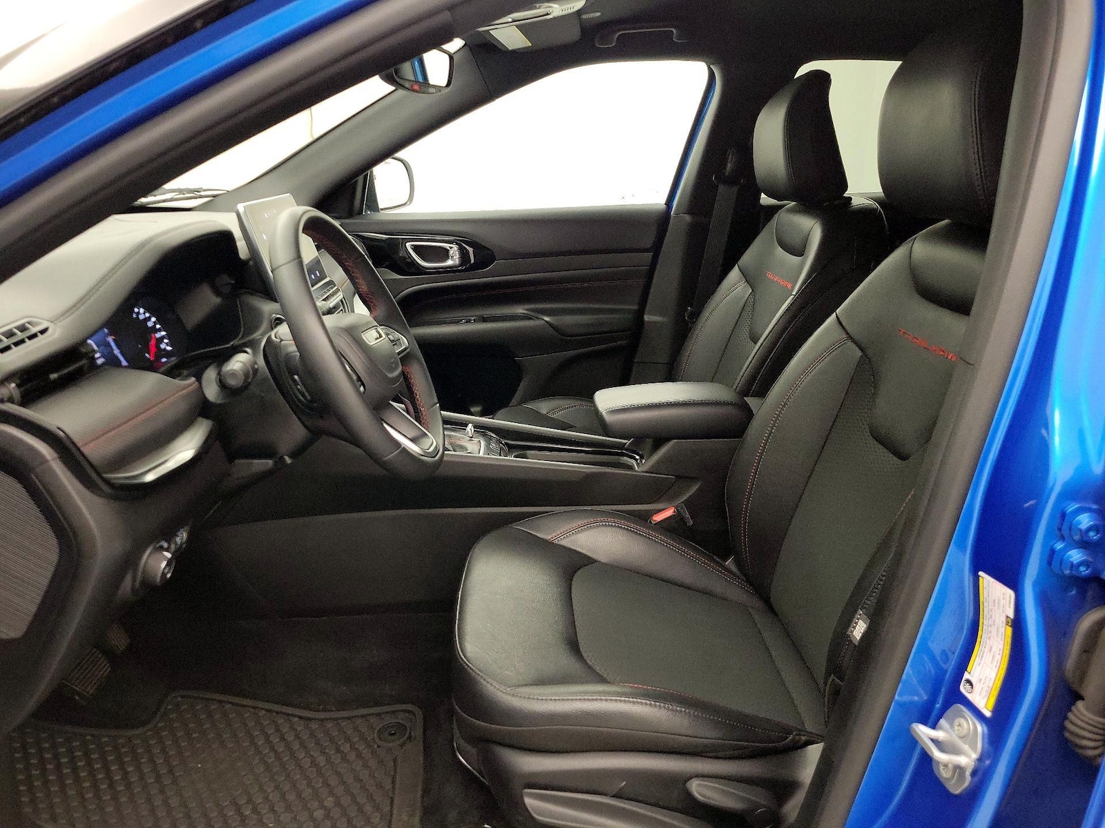 2025 Jeep Compass Trailhawk - Photo 12