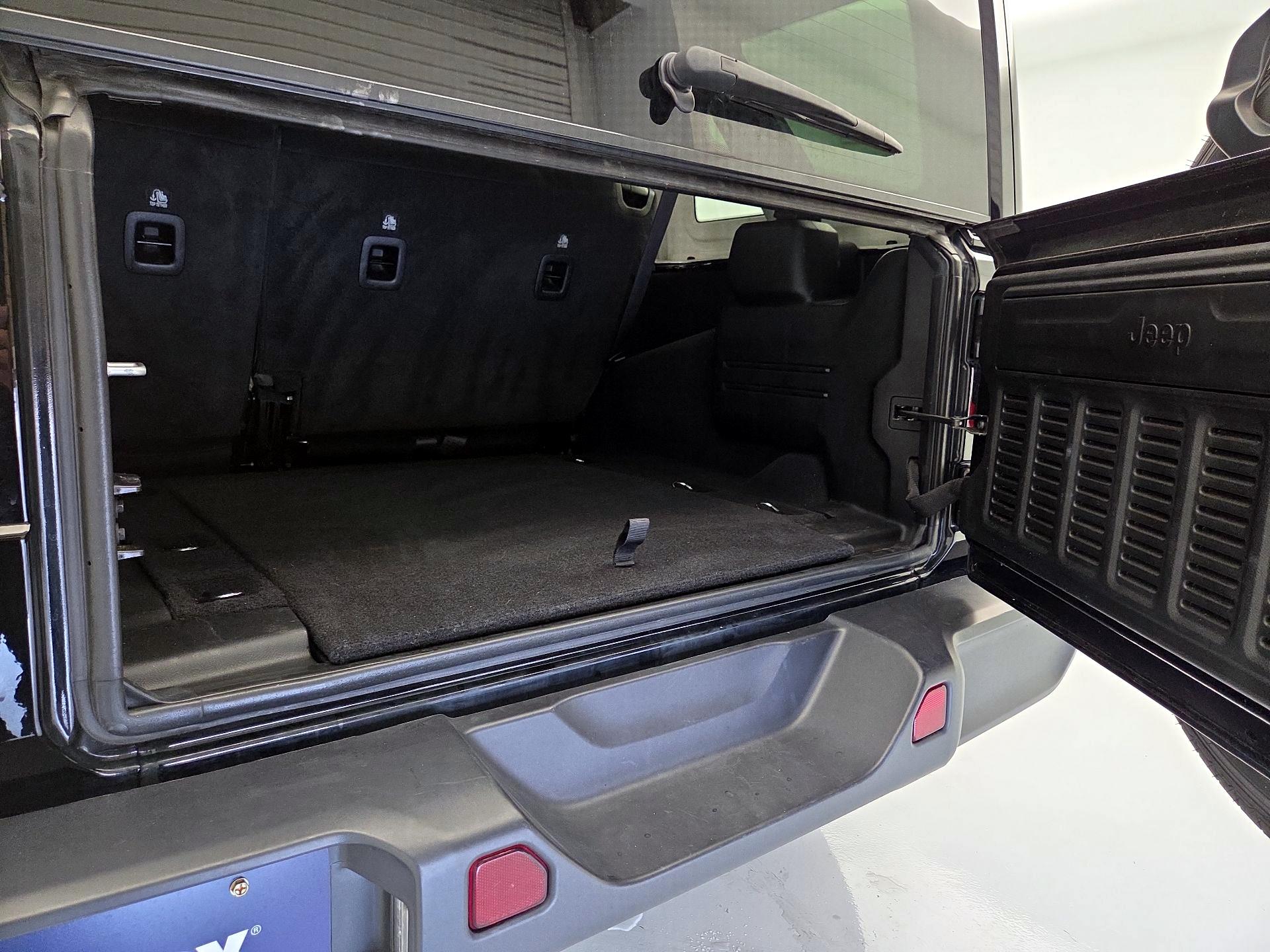 Thumbnail: 2025 Jeep Wrangler - 20
