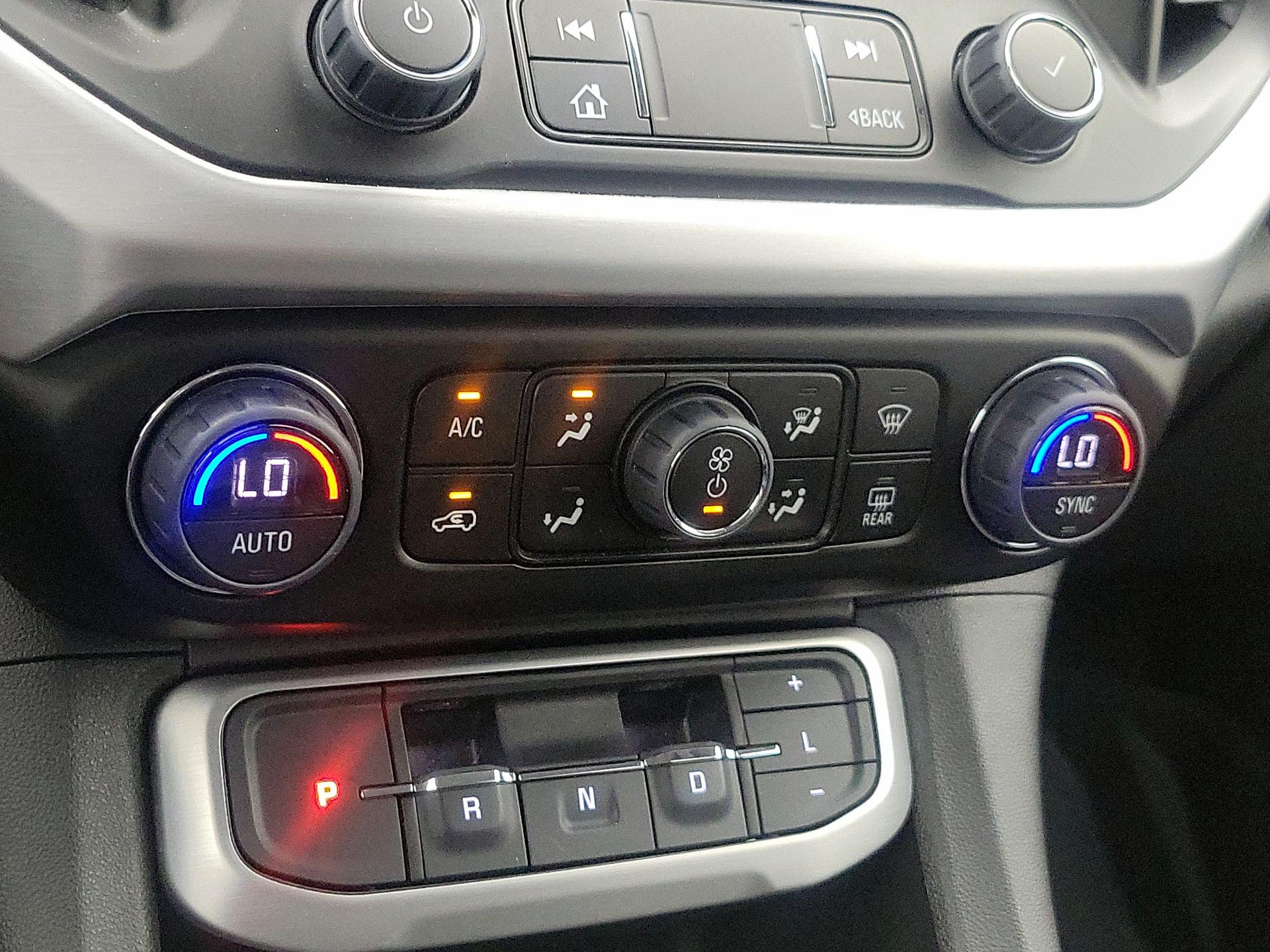 Thumbnail: 2023 GMC Acadia - 17