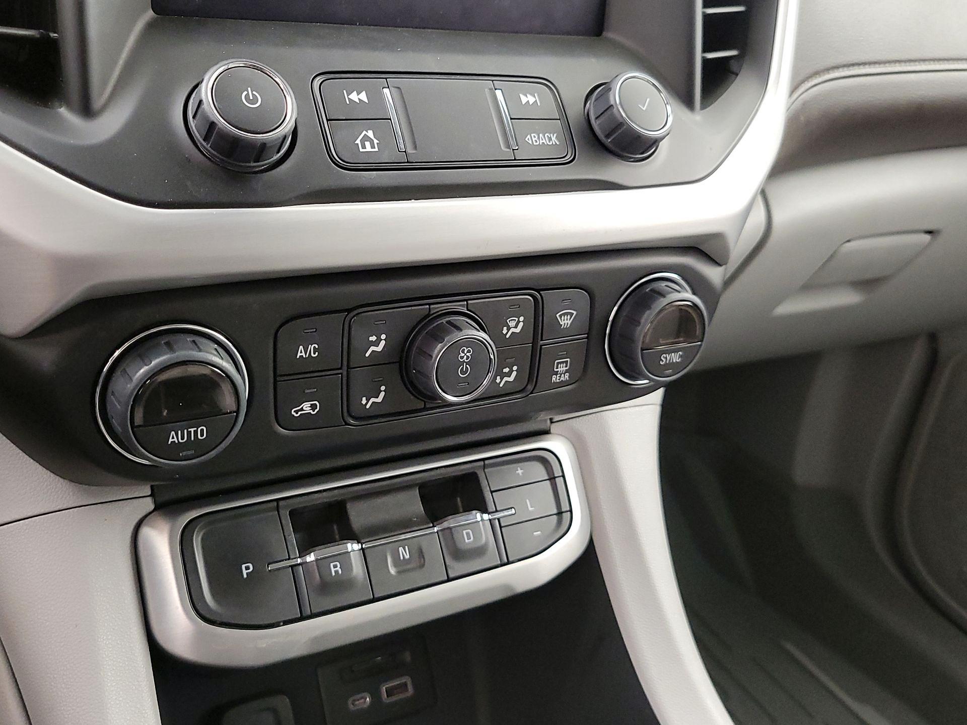 Thumbnail: 2023 GMC Acadia - 17