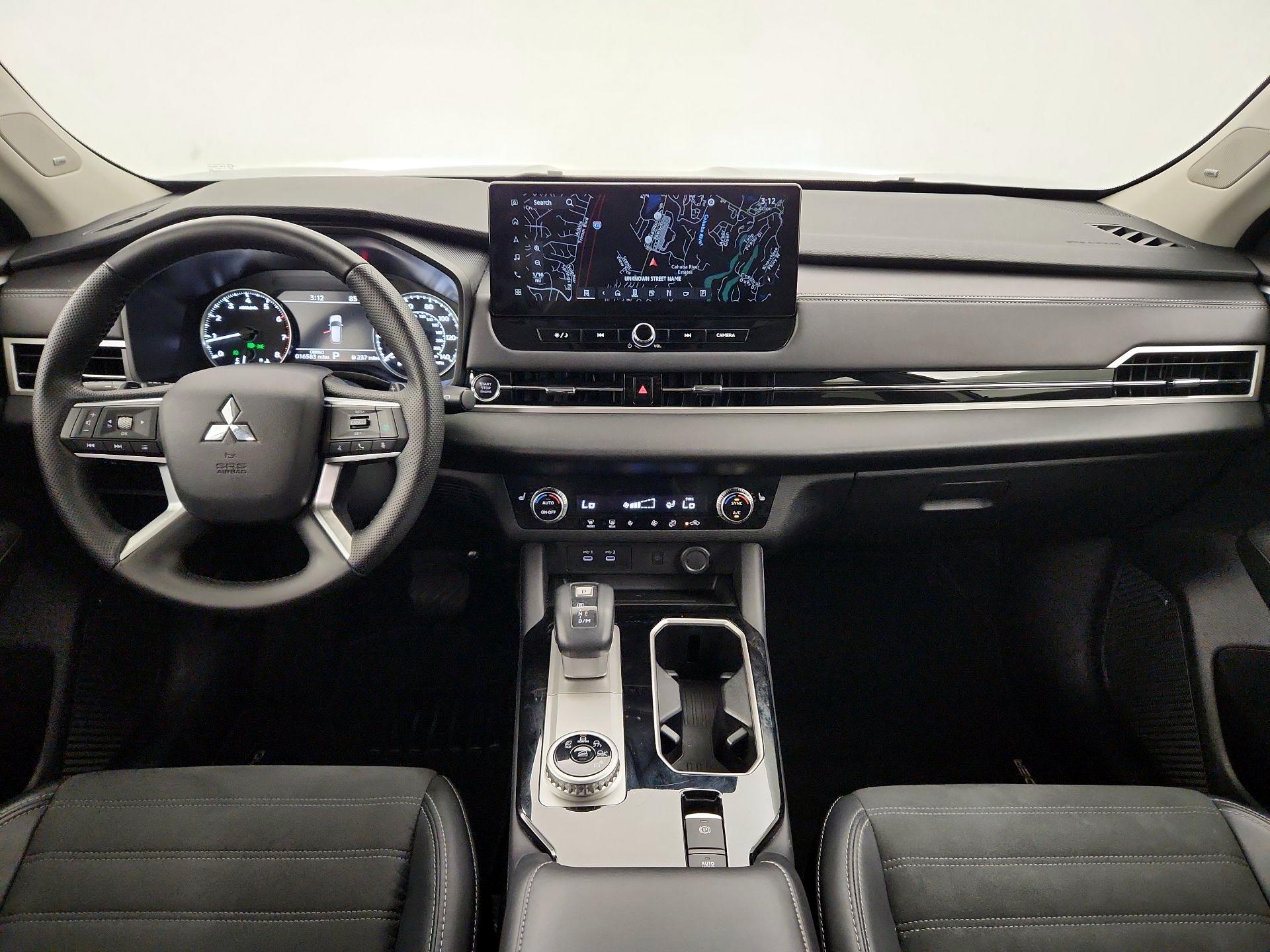 Thumbnail: 2025 Mitsubishi Outlander - 9