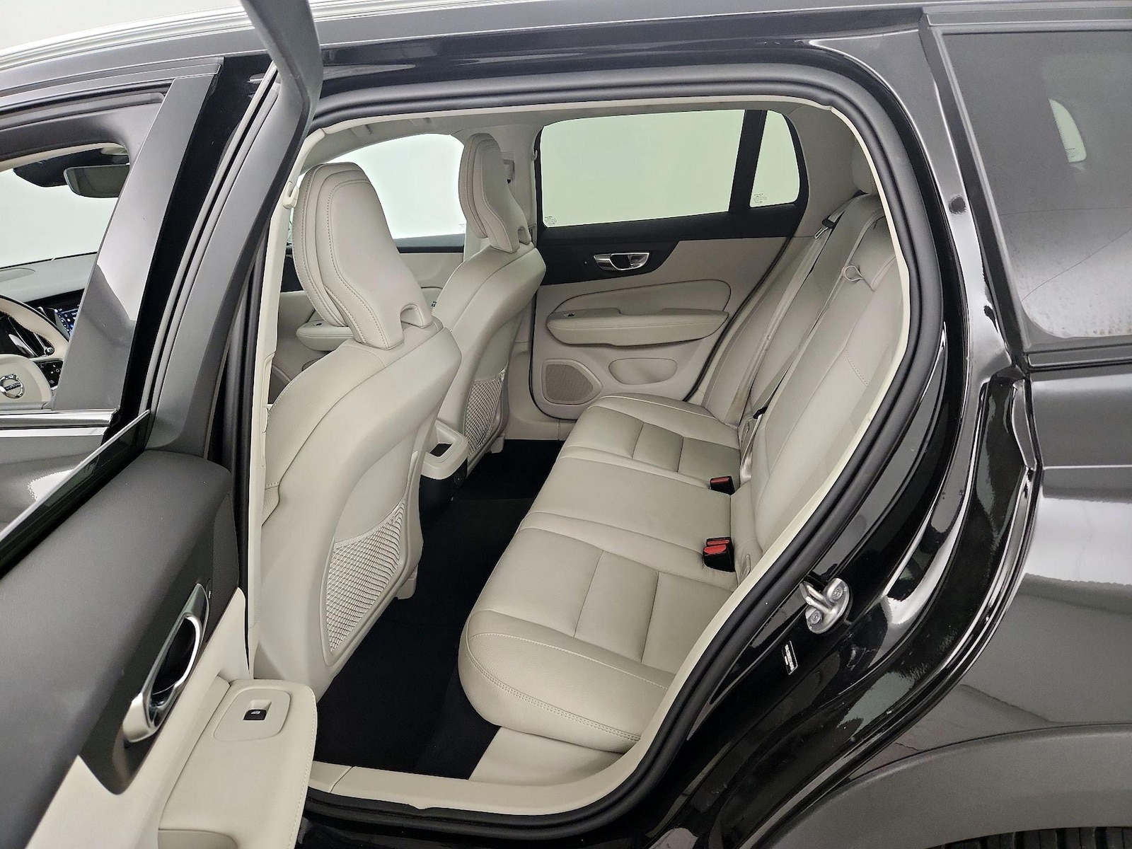 2025 Volvo V60 Cross Country Plus - Photo 22