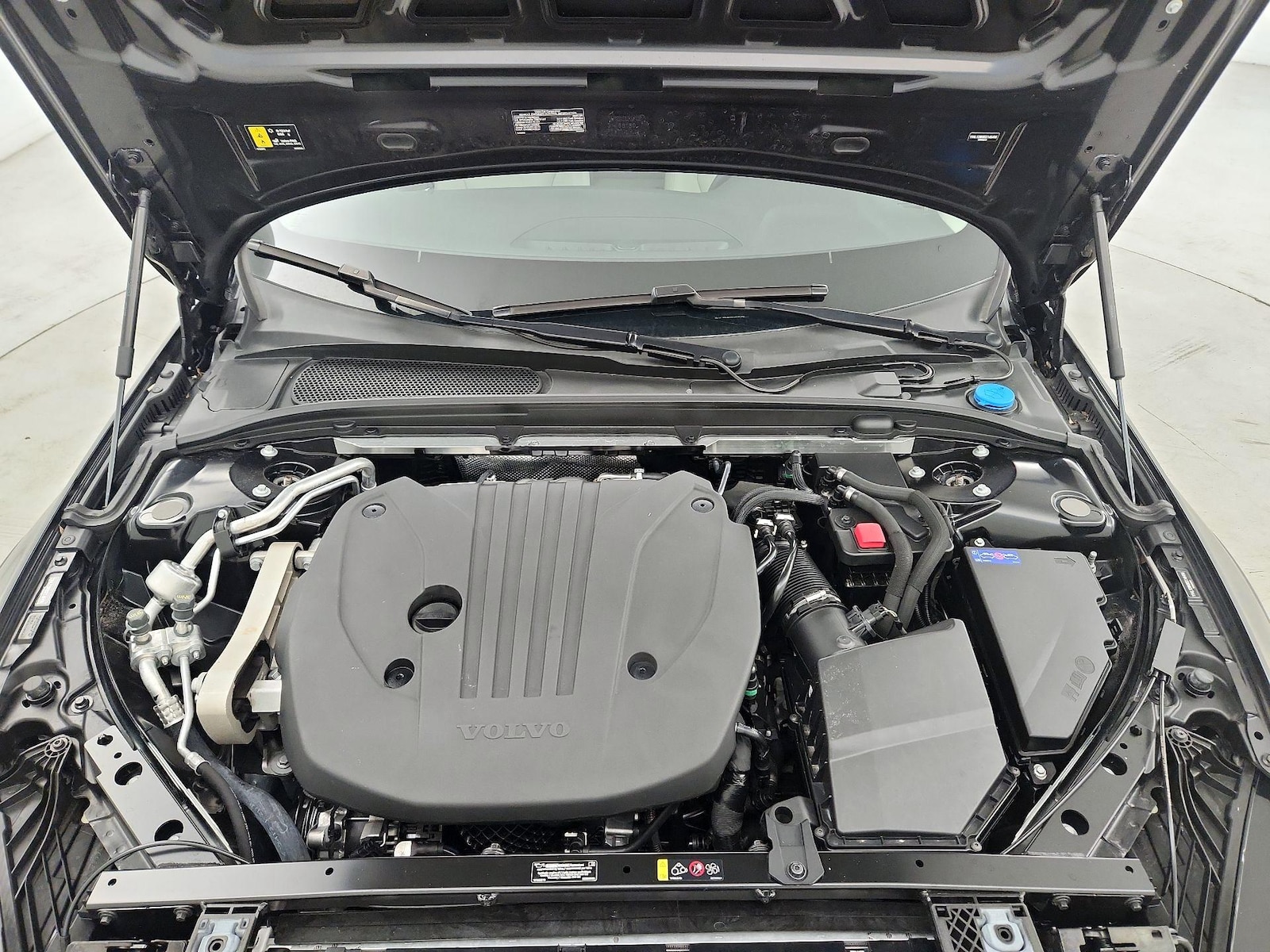 2025 Volvo V60 Cross Country Plus - Photo 25
