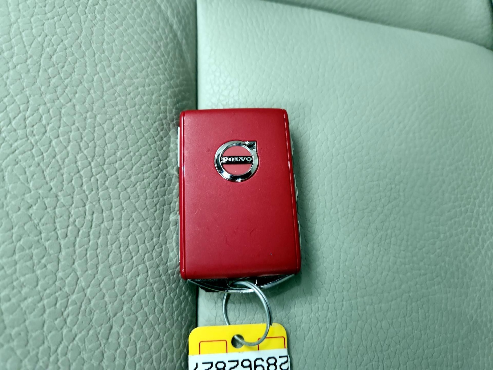 2025 Volvo V60 Cross Country Plus - Photo 26