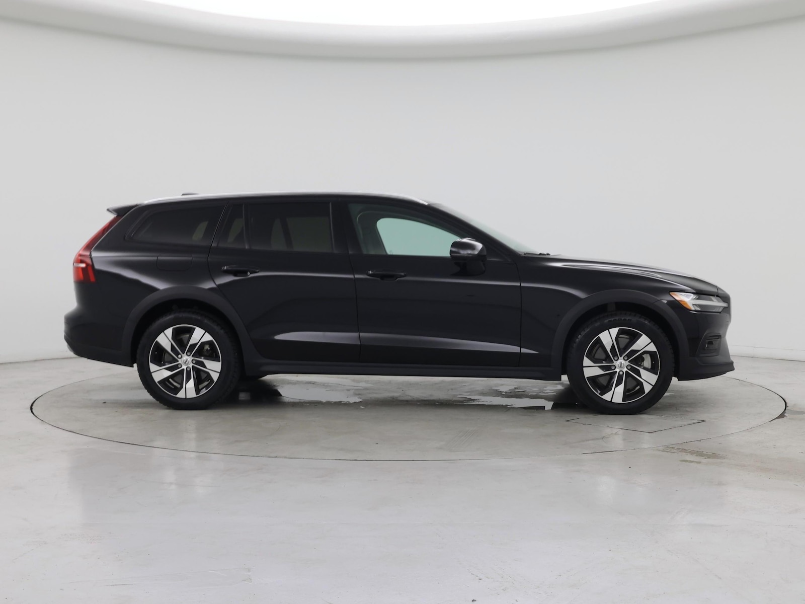 2025 Volvo V60 Cross Country Plus - Photo 8