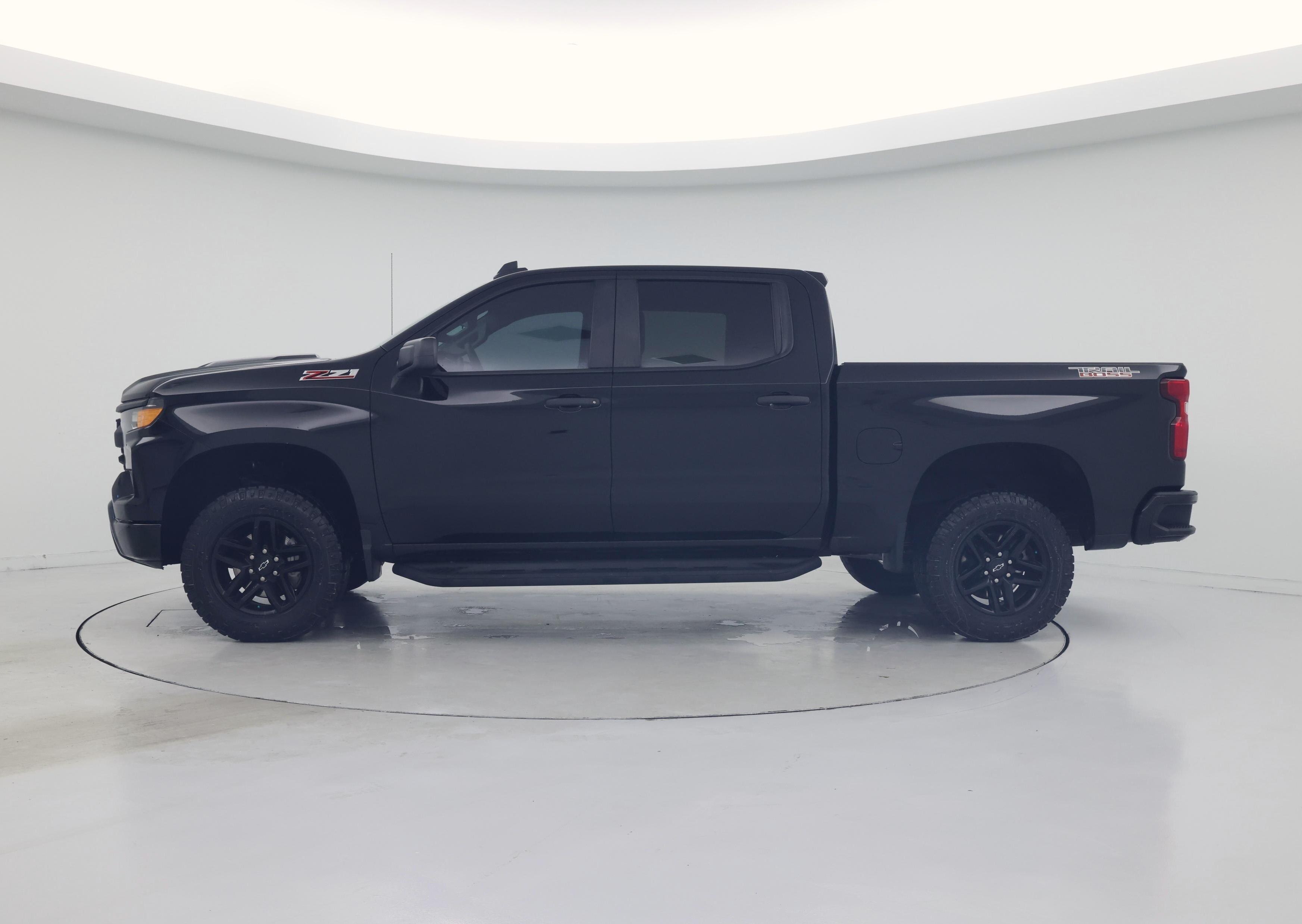 Thumbnail: 2023 Chevrolet Silverado 1500 - 3