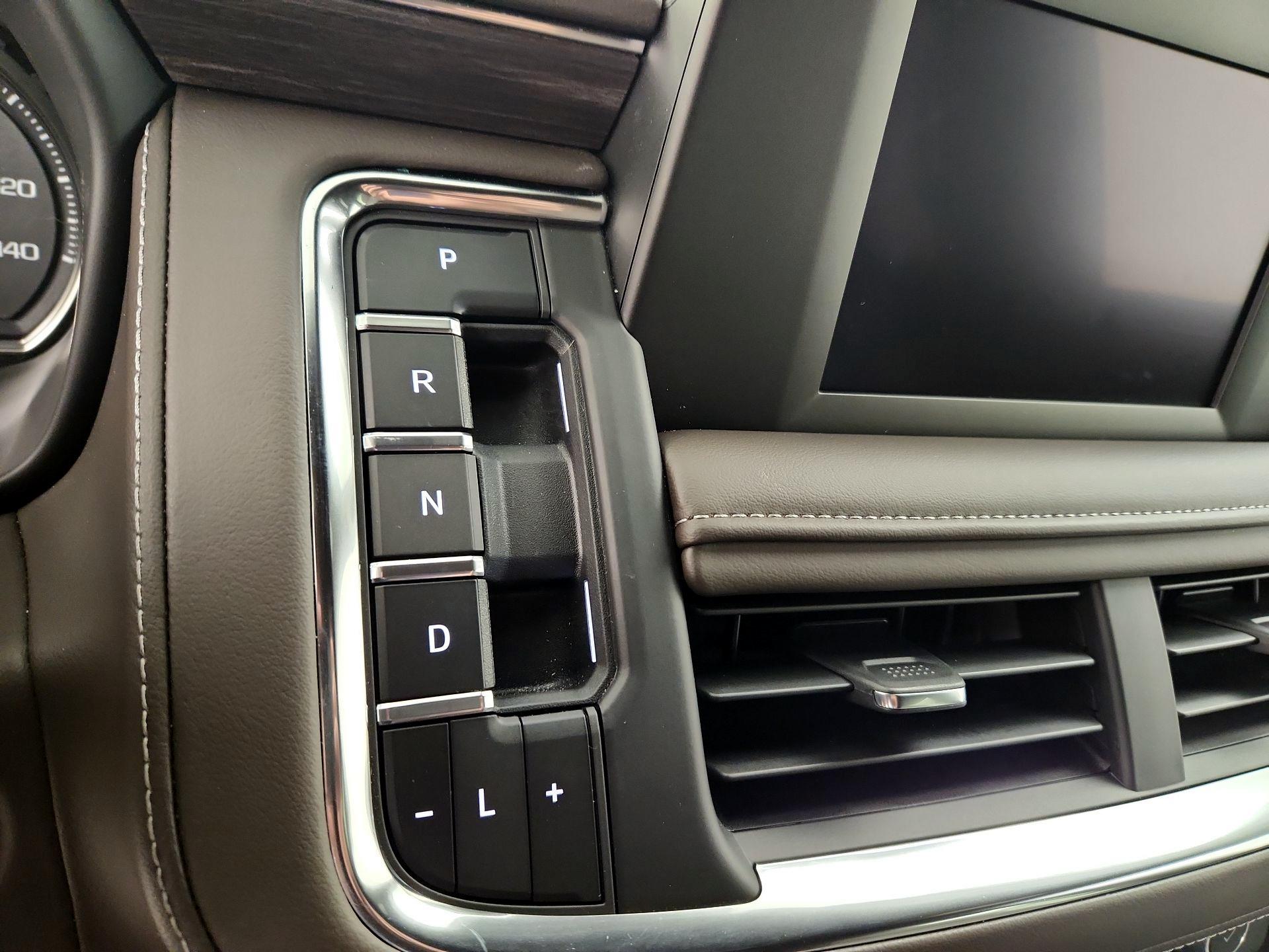 Thumbnail: 2024 Chevrolet Suburban - 17