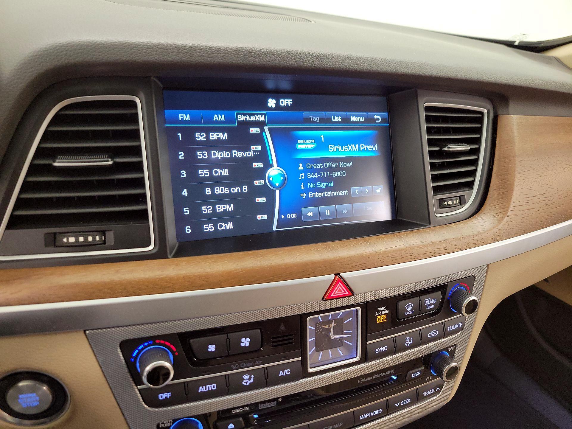 Thumbnail: 2018 Genesis G80 - 16