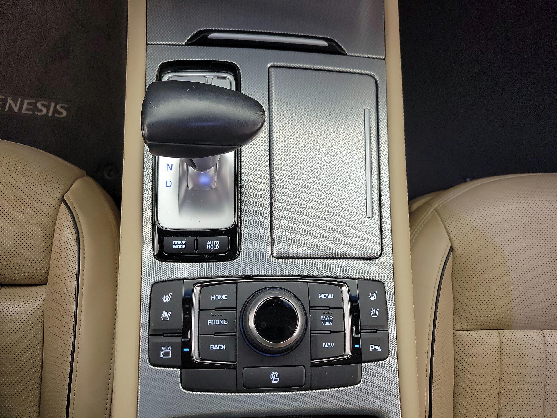 Thumbnail: 2018 Genesis G80 - 18