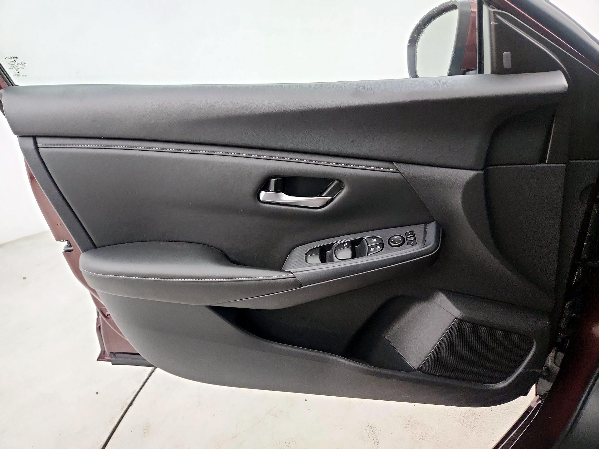 Thumbnail: 2025 Nissan Sentra - 10